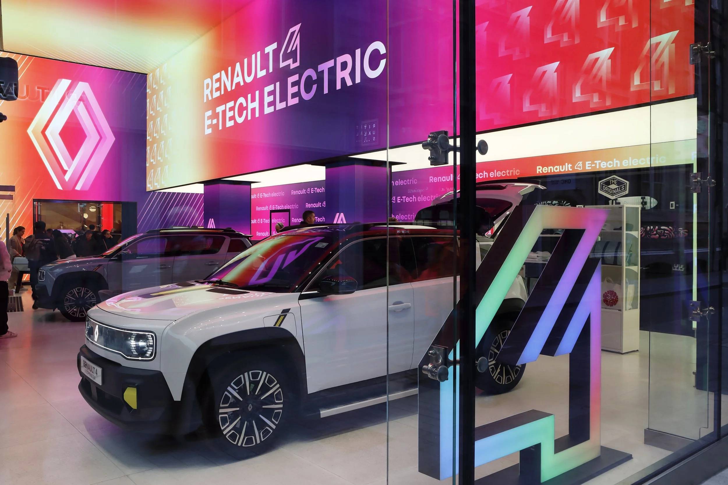 Renault 4 _3888 copy.jpg