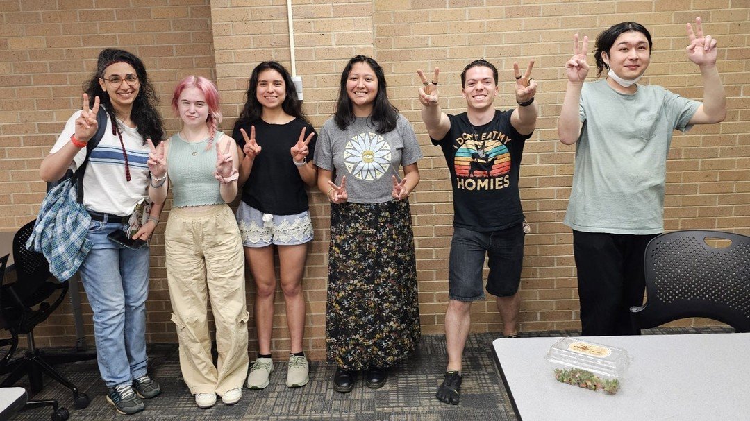 Do you love animals? Want to help build a more compassionate world?

Join Allied Scholars for Animal Protection at UNT!

alliedscholars.org/unt

#vegan #texas #animal