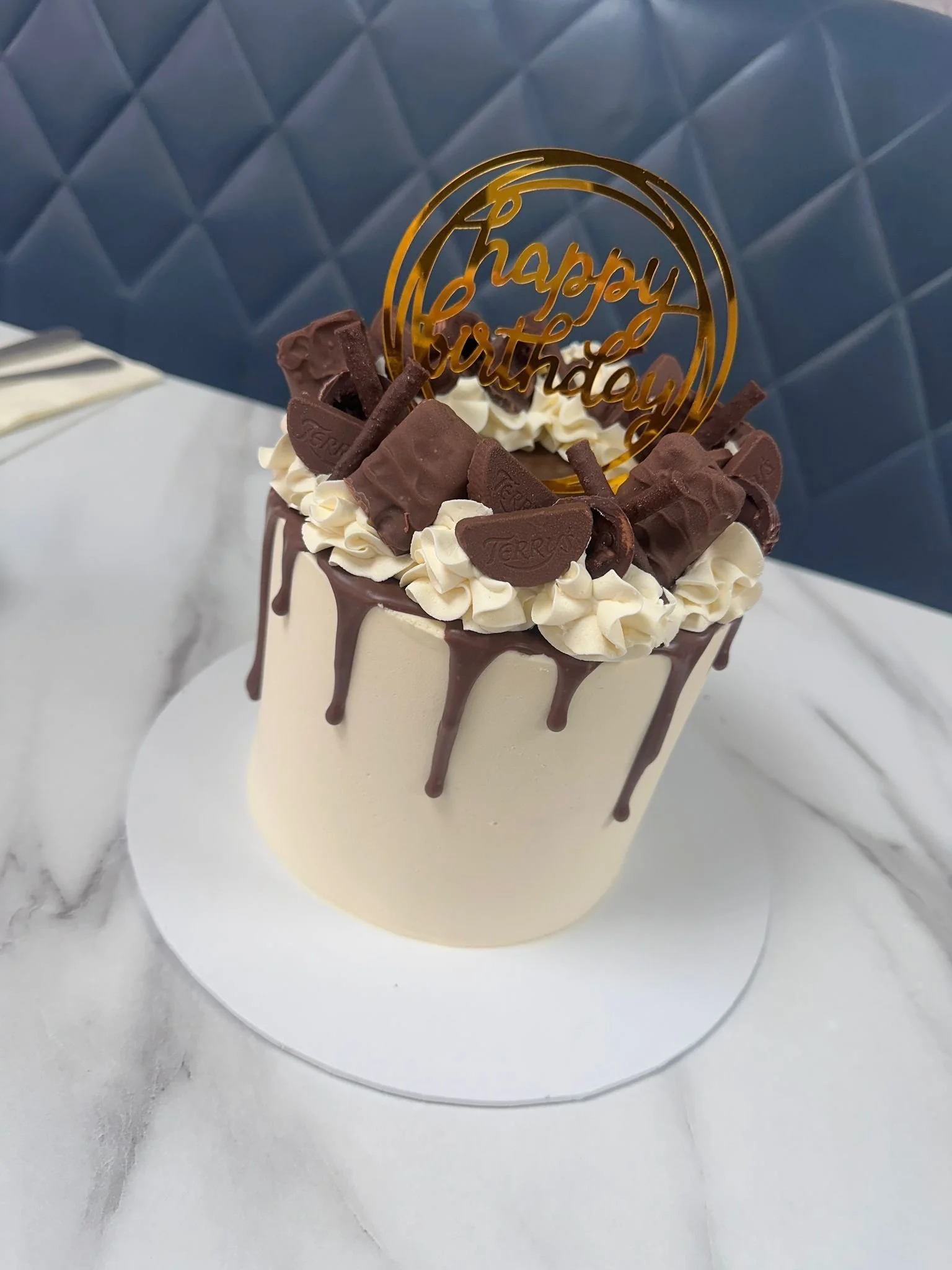 Chocolate lovers cake (Gold)