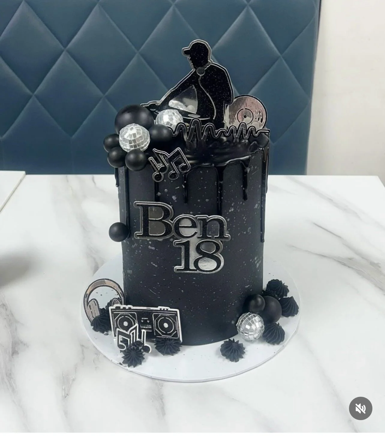 DJ cake