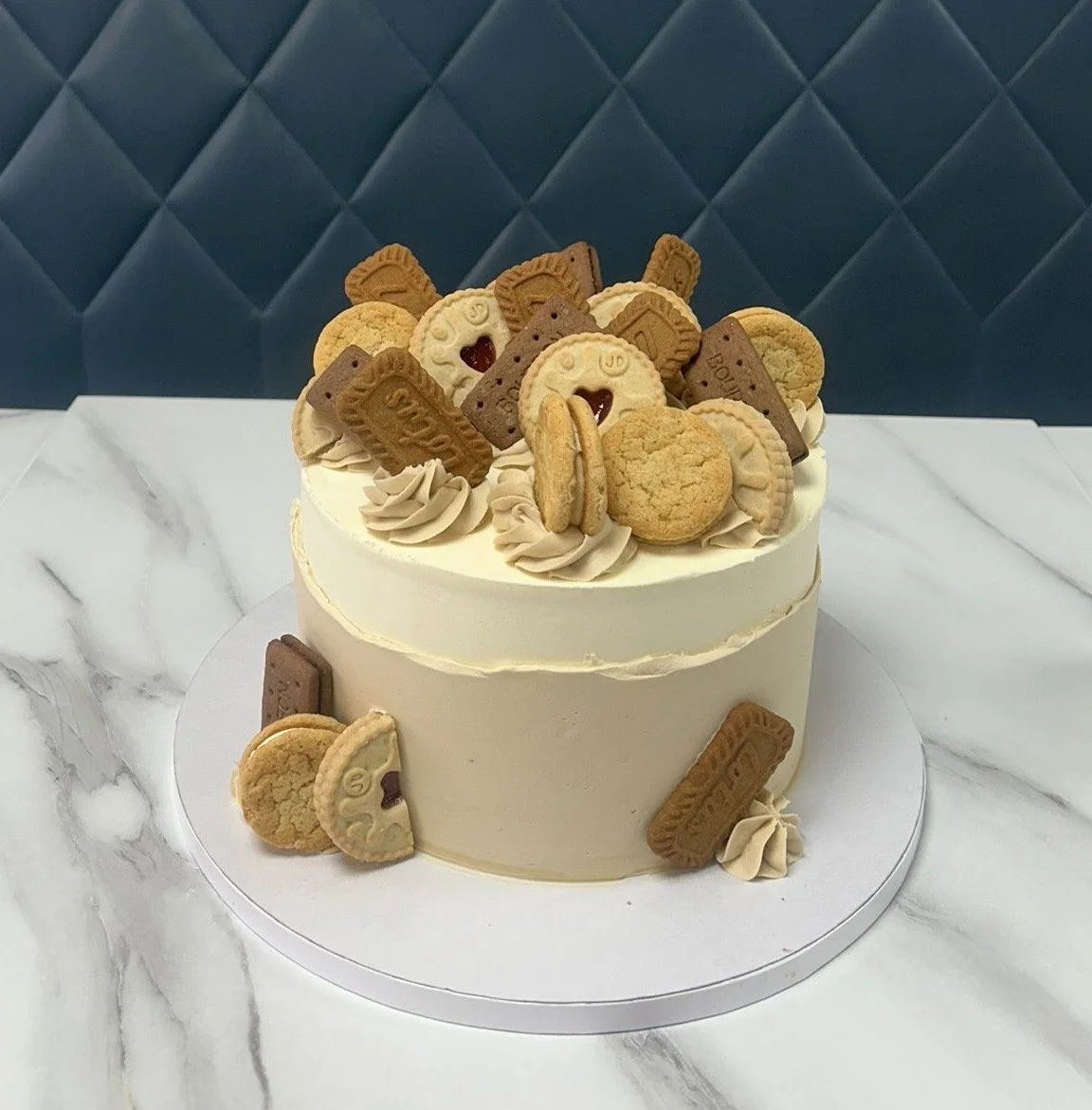 Biscuit Lover Cake