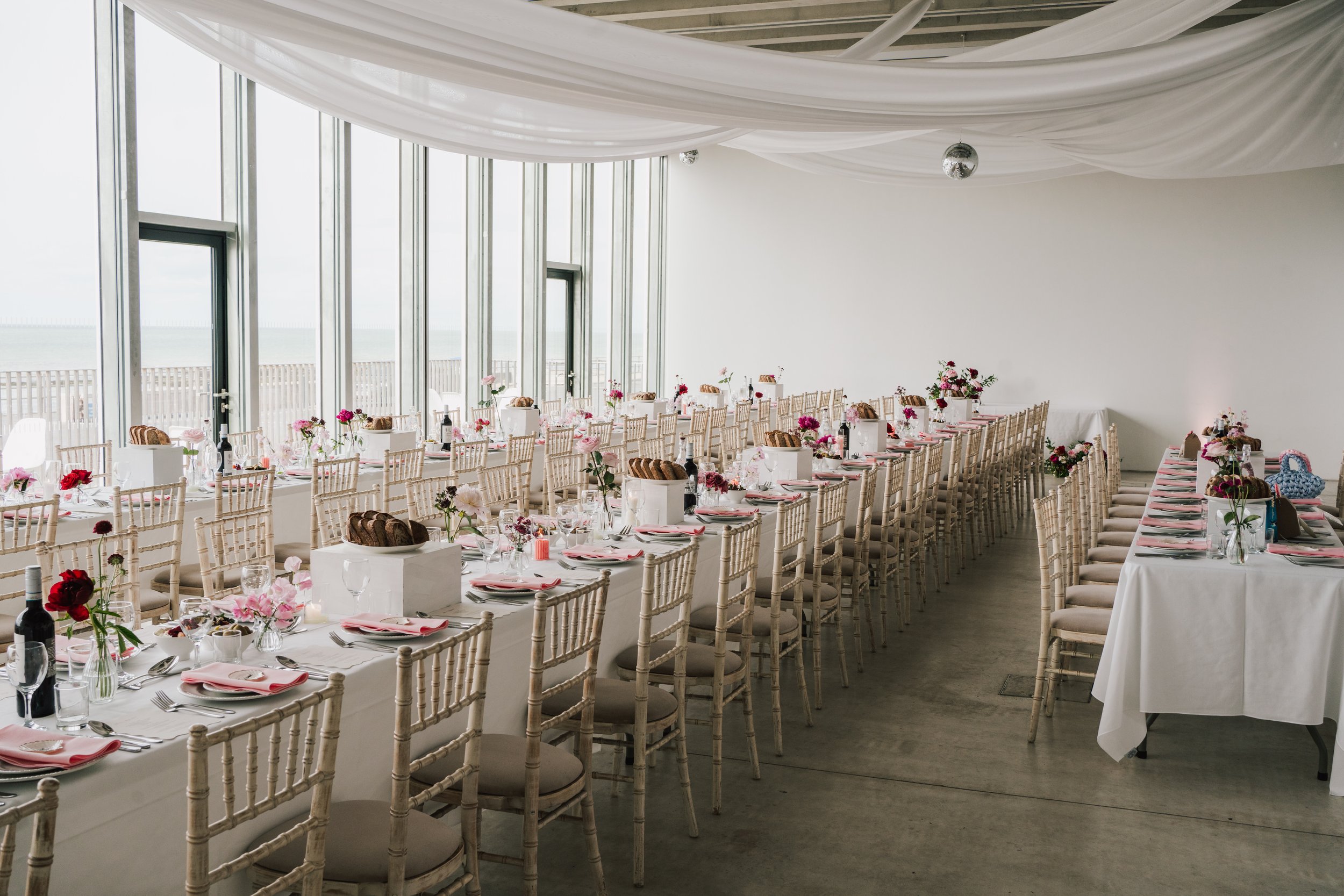 C&S-TURNER-CONTEMPORARY-WEDDING-lisajanephoto-0500.jpg