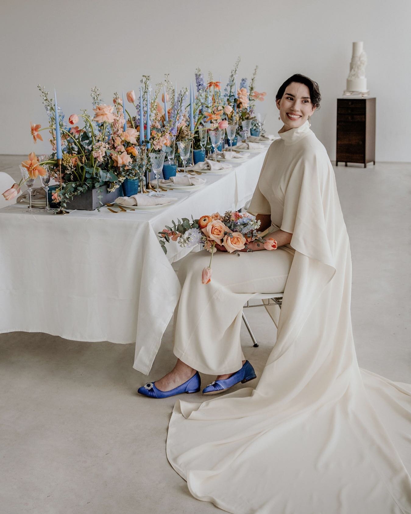 The Foyle Room @turnercontemporary 🤍 🤍 🤍 
⠀⠀⠀⠀⠀⠀⠀⠀⠀
Photography @peach_portman
Planning and styling @wildaboutyouweddings
Venue @turnercontemporary
Flowers @ultramarineflowers
Cake @choccolotties
Hair and make-up @rebecca.brownmakeup
Dress @taller