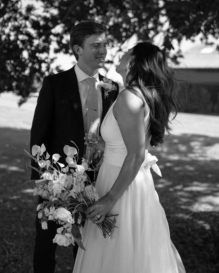 white-bridal-bouquet-kent-wedding-couple.JPG