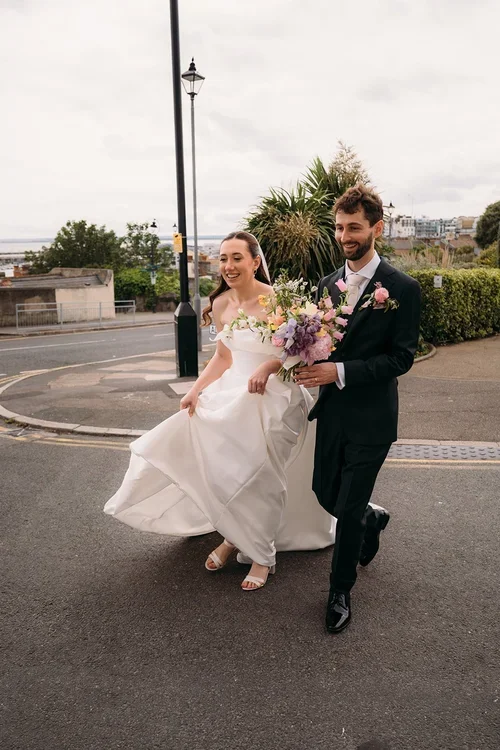 Albion-House-Hotel-Ramsgate-Kent-fireplace-bridal-bouquet-wedding-flowers-Thanet.webp