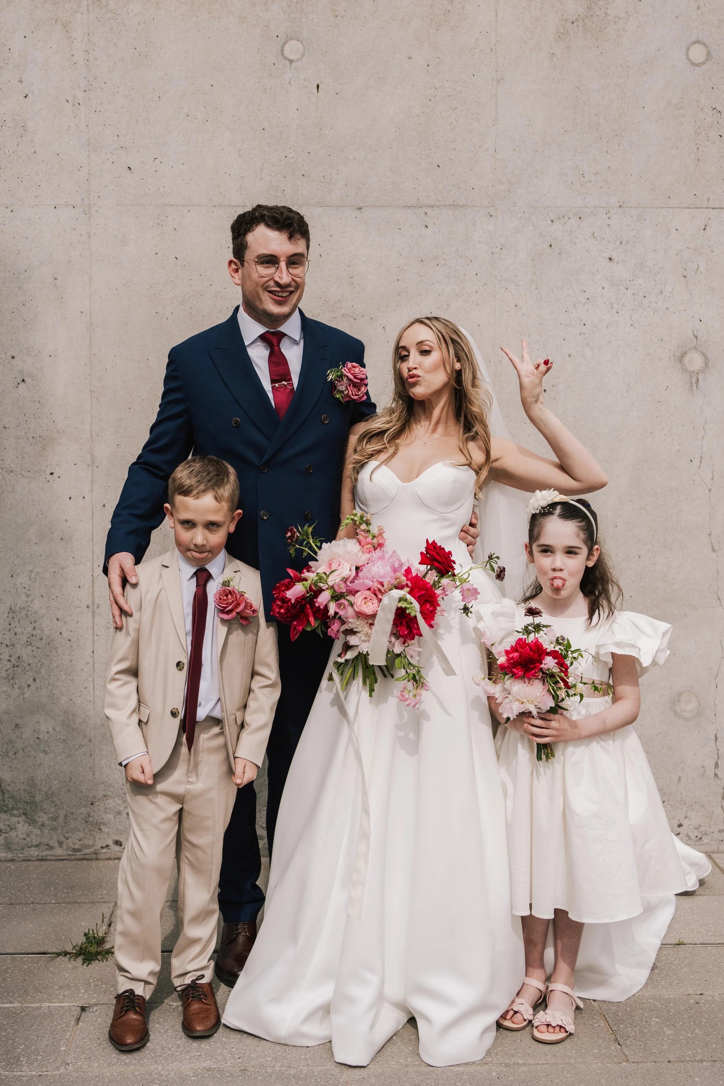 Turner-Contemporary-wedding-flowers-bridal-bouquet-party-family.jpg