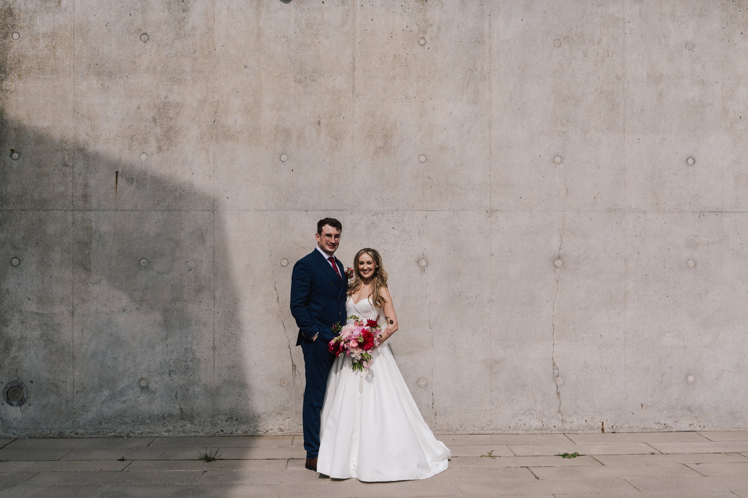 Turner-Contemporary-wedding-flowers-bridal-bouquet-couple.jpg
