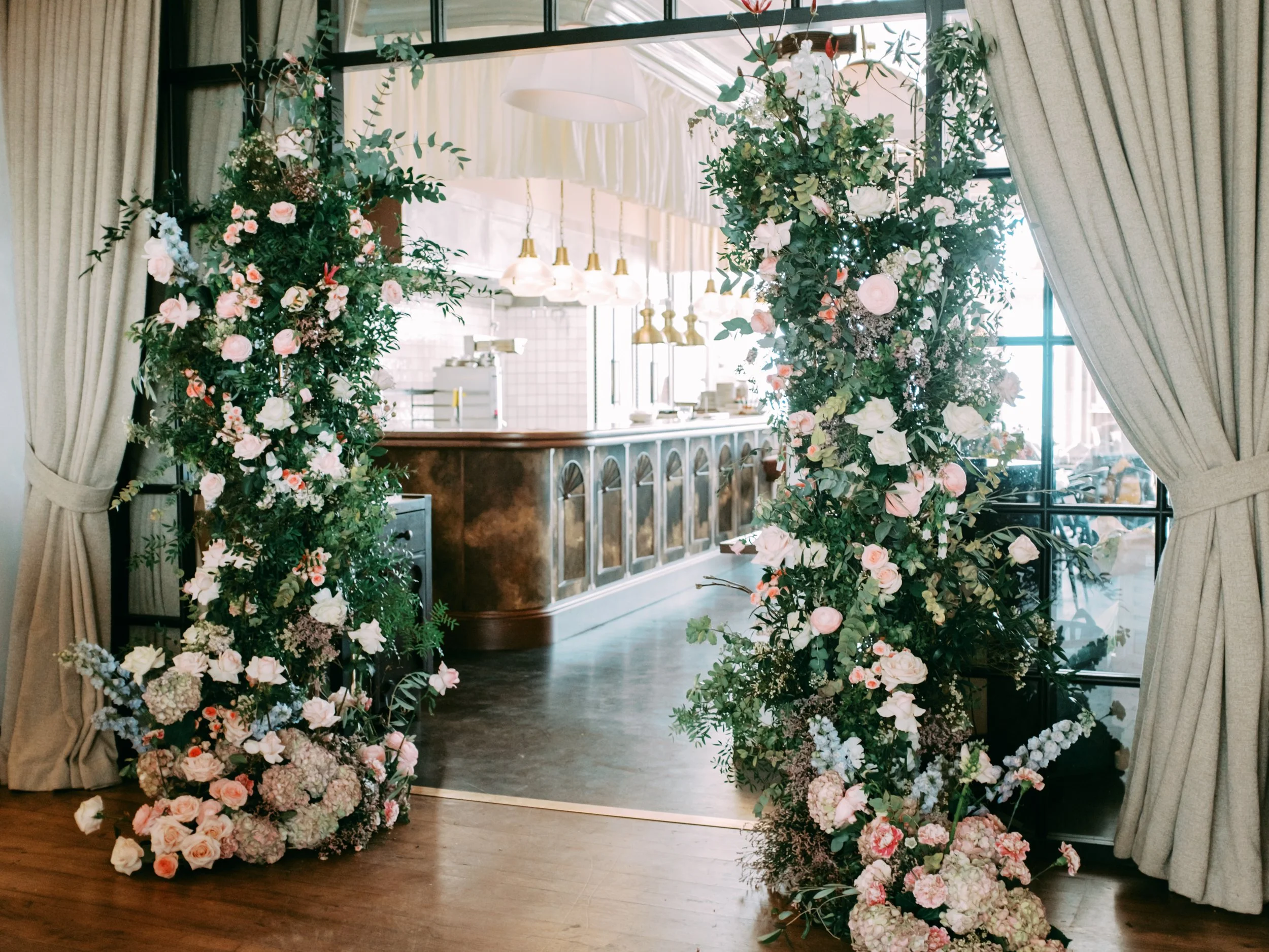 No42-Guesthouse-Margate-florist-wedding-installation.jpg