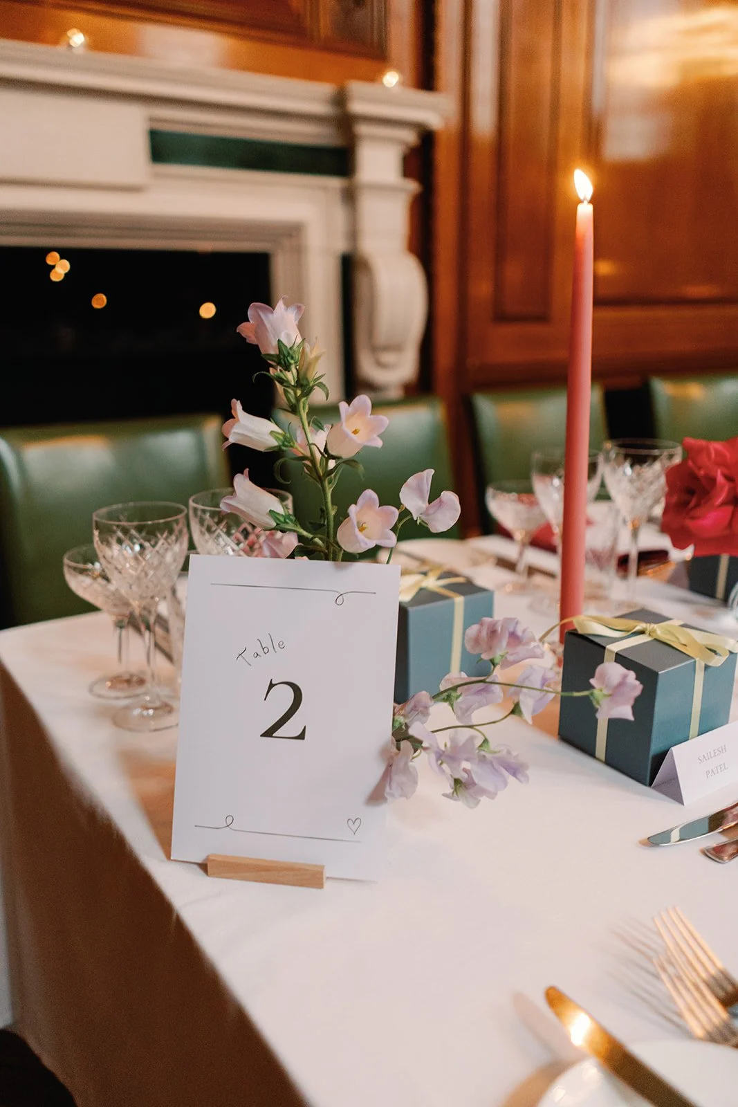 he-ned-london-wedding-flowers-candlelit-reception.jpg