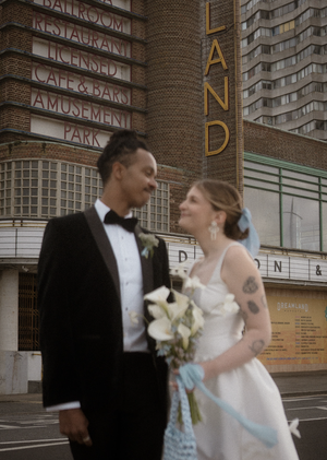 ark-cliftonville-wedding-details-editorial-design-flowers.webp