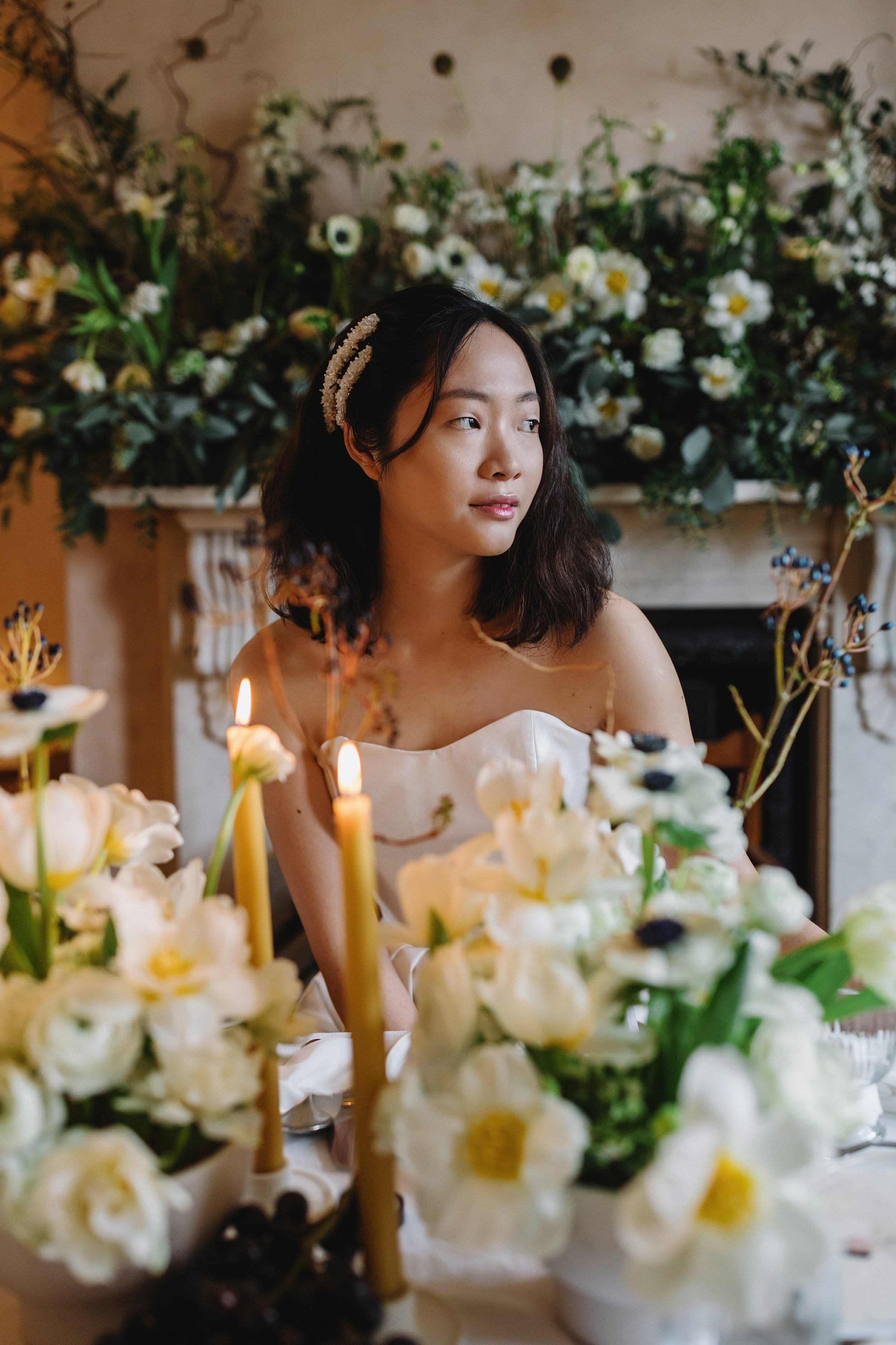 intimate-wedding-floral-styling-fireplace-tablescape.jpg