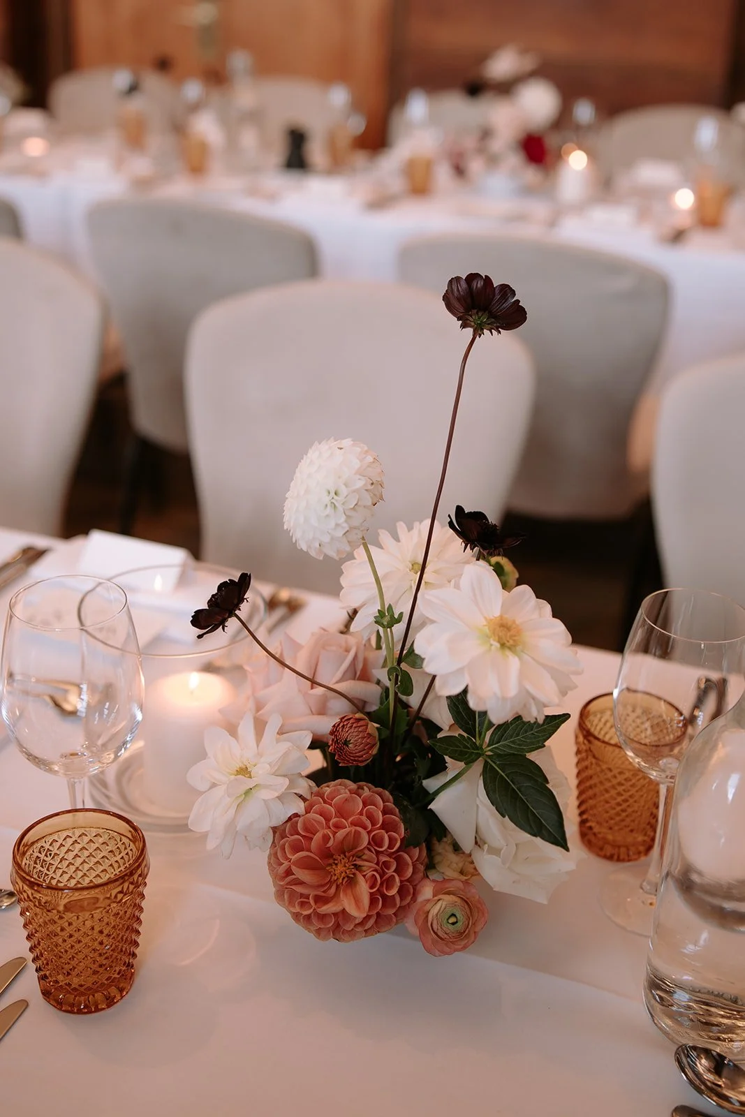 autumn-wedding-centrepiece-white-blush-flowers.jpg