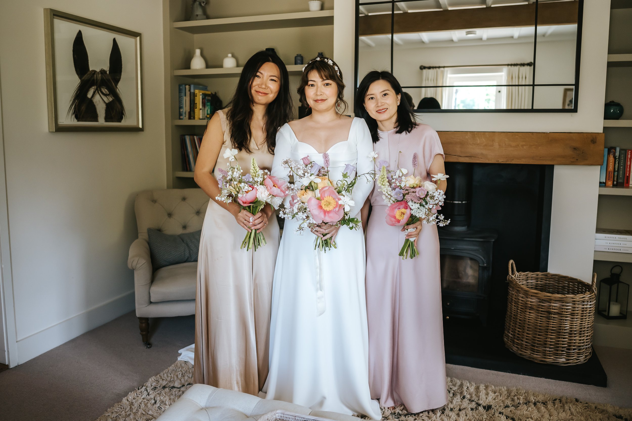 wadhurst-wedding-bride-bridesmaids-peony-bouquets-getting-ready.jpg