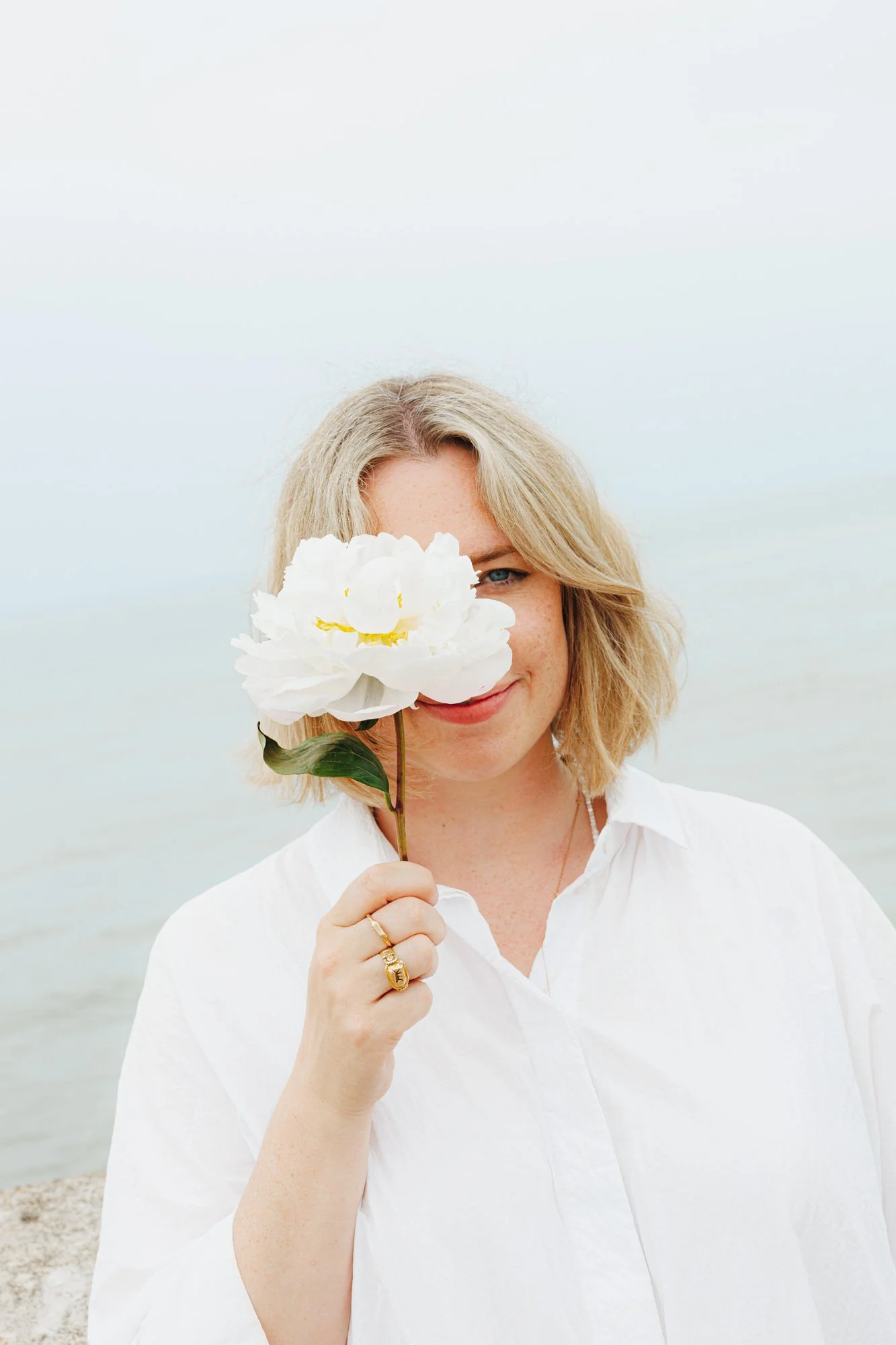 Modern wedding florist in Kent and founder of Ultramarine Flowers.