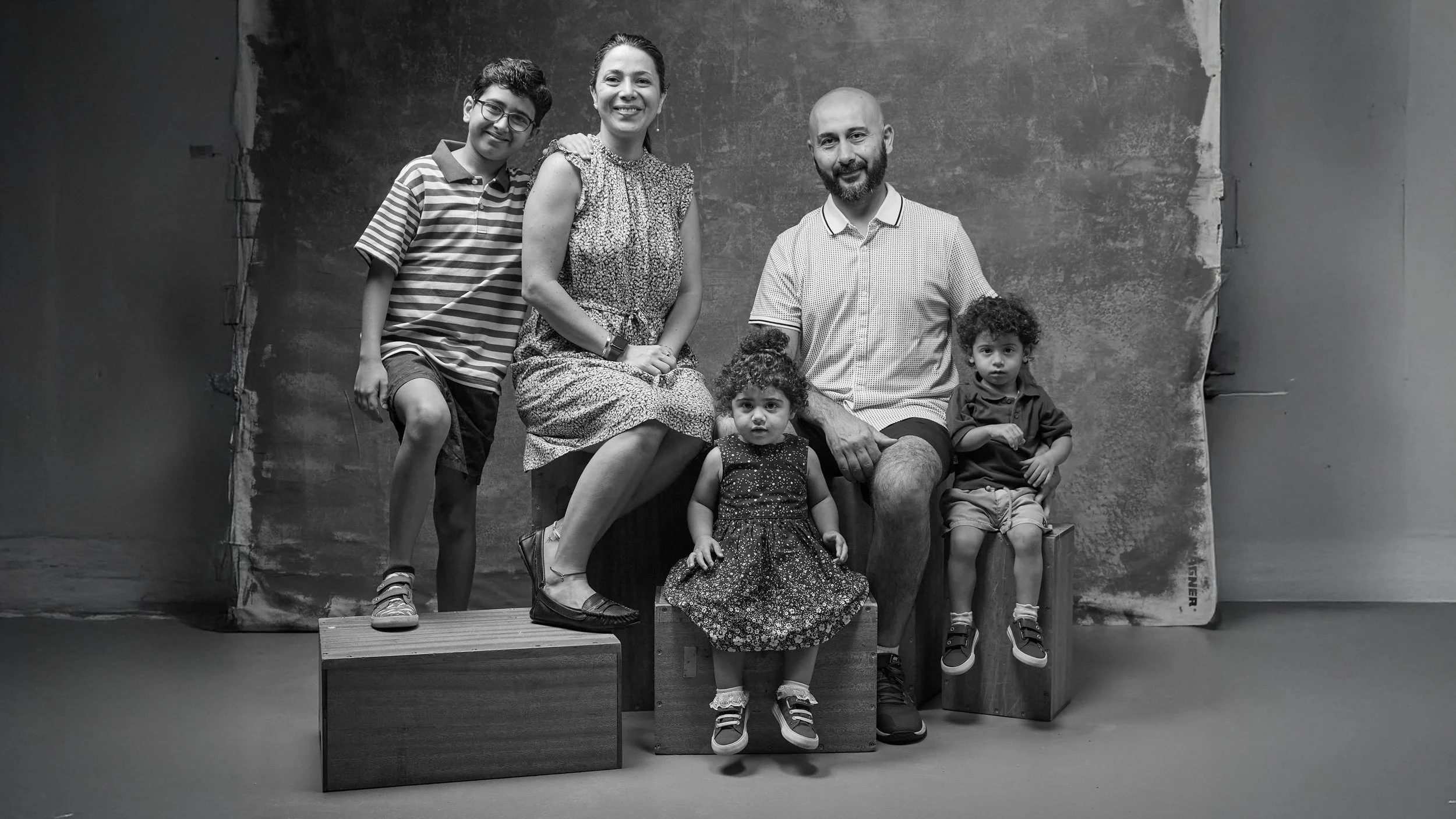 amirnaser-photography-family-portrait-2 2.jpg