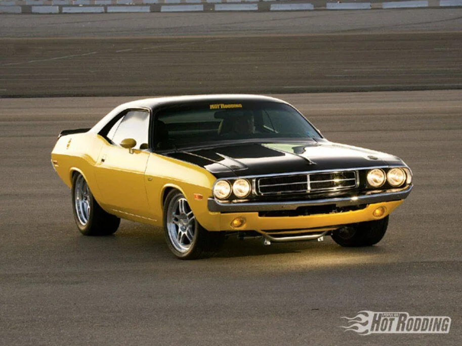 0902phr_13_z-1970_dodge_challenger-front_passenger_side.jpg