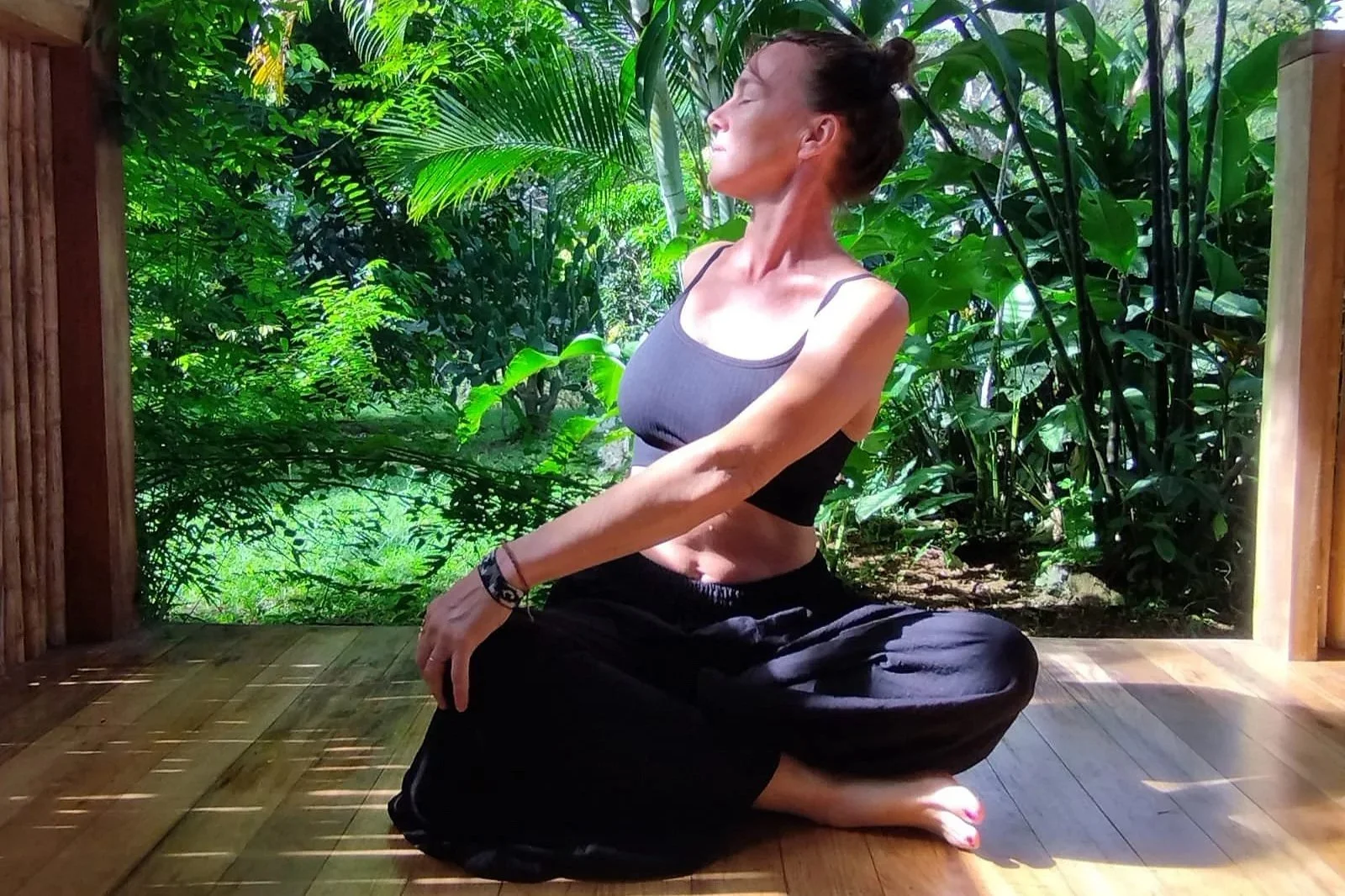 Private yoga therapy class, Pelvicfloor work, Puerto Viejo