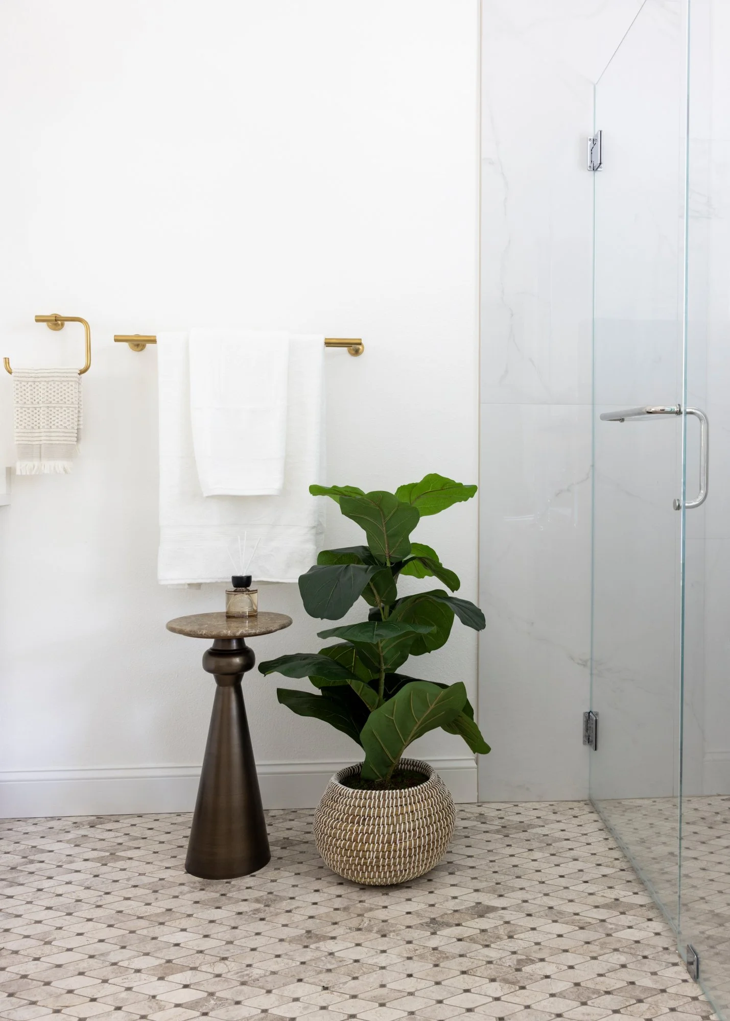 Social Swan Decor Interior Designer Tampa Harbor Island _ C Heidi Kirn Photography_1X4A4254.JPG