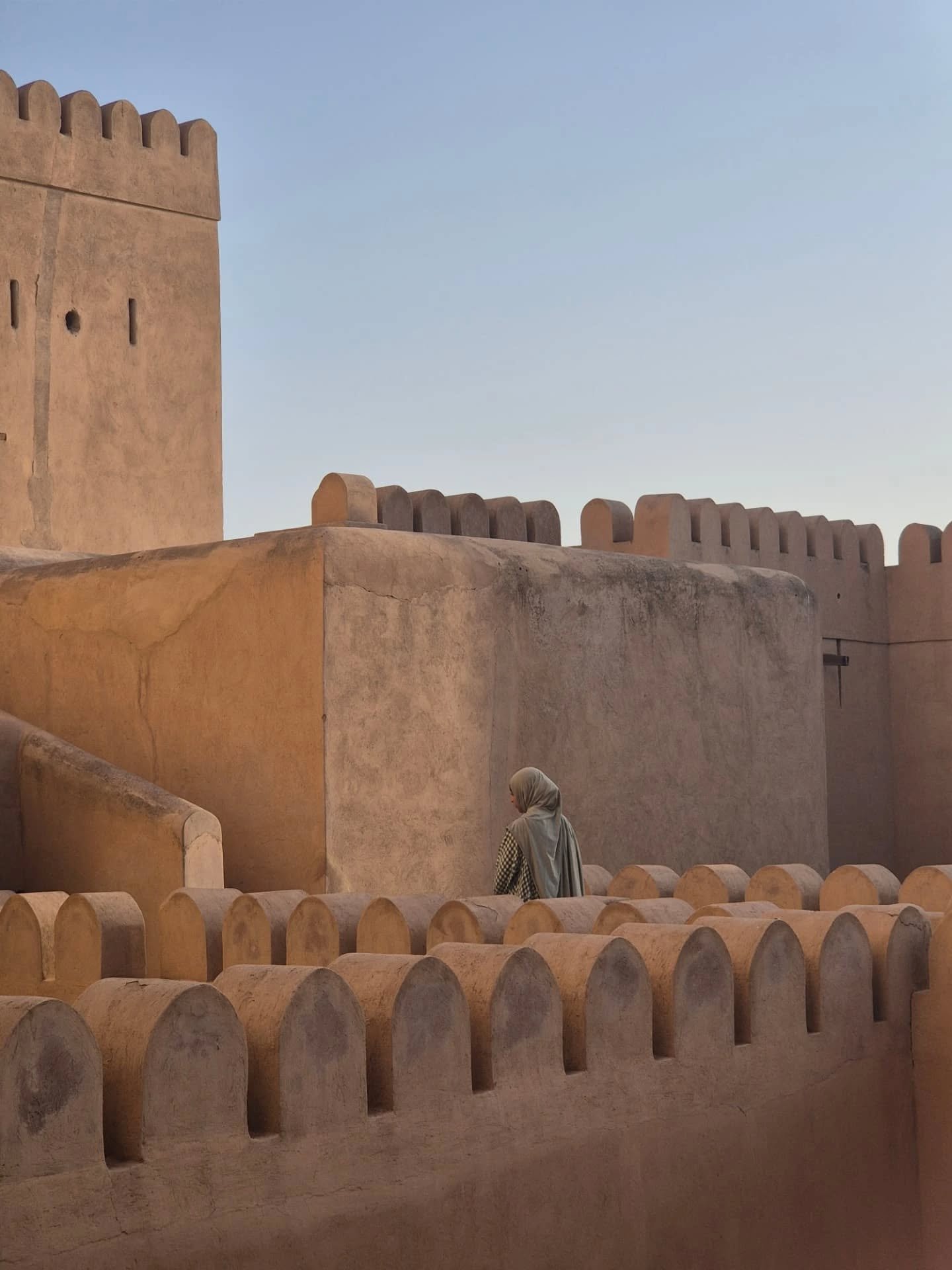 Final postcards from Oman 🤎

Featuring a little series with a beloved piece from @linenfox (not an ad, it was just lovely having my favourite green gingham as a full length linen dress for maximum comfort in that desert heat) 

Alhamdullilah for the