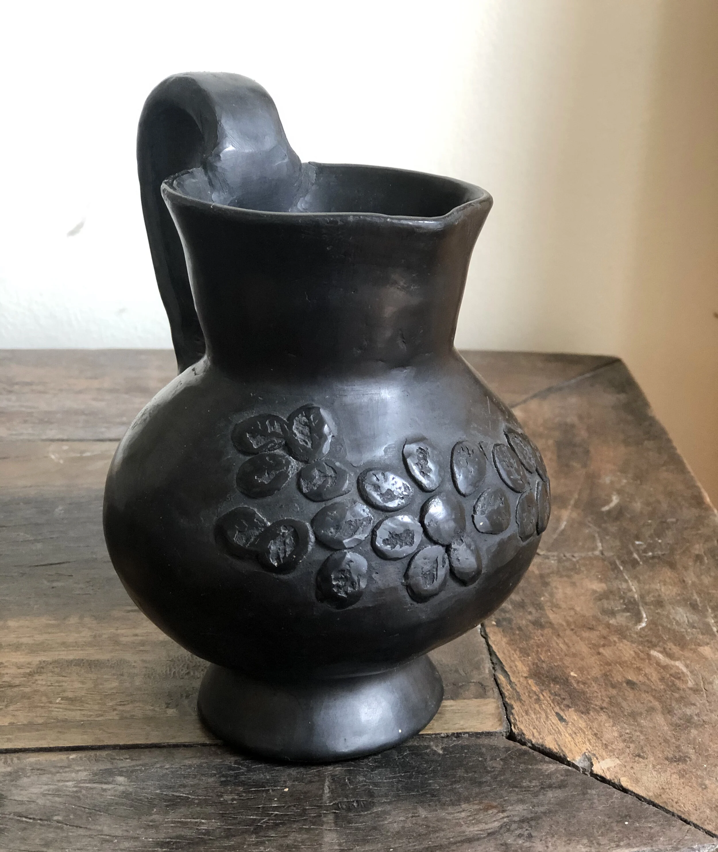 vase front .jpg