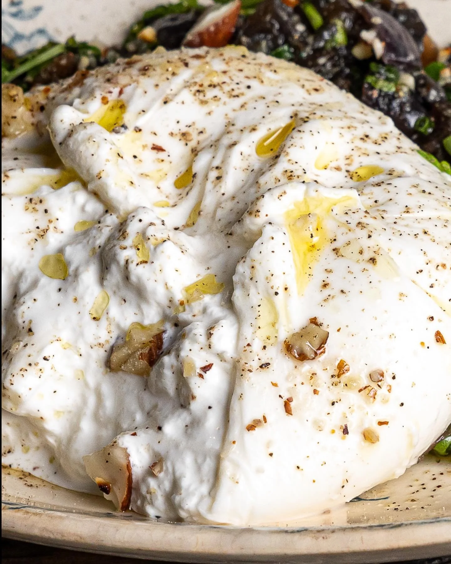 Moins de blabla, plus de burrata&hellip;. 
#moreburratalessdrama
#burratatime 
#foodstatement