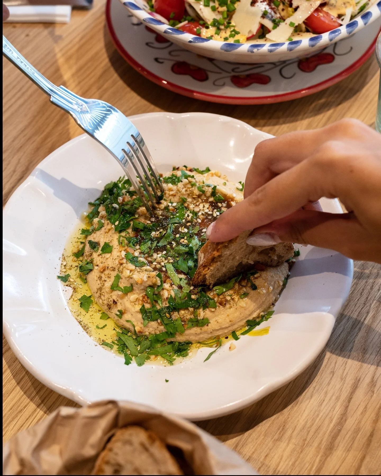 Le houmous &agrave; partager&hellip; sauf que personne partage vraiment

#Bagnard #BagnardParis #Houmous #Hummus #Mezze #AperoParis #CuisineMediterraneenne #FoodParis
