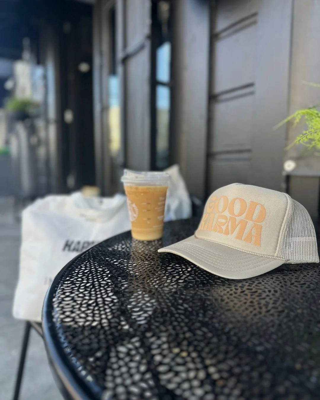 When the days are short, movement becomes even more supportive.✨

#karmayoga #sfyoga #yoga #pilates #matpilates #weights #hiitworkout #explore #motivationalmondays #inspirationalquotes