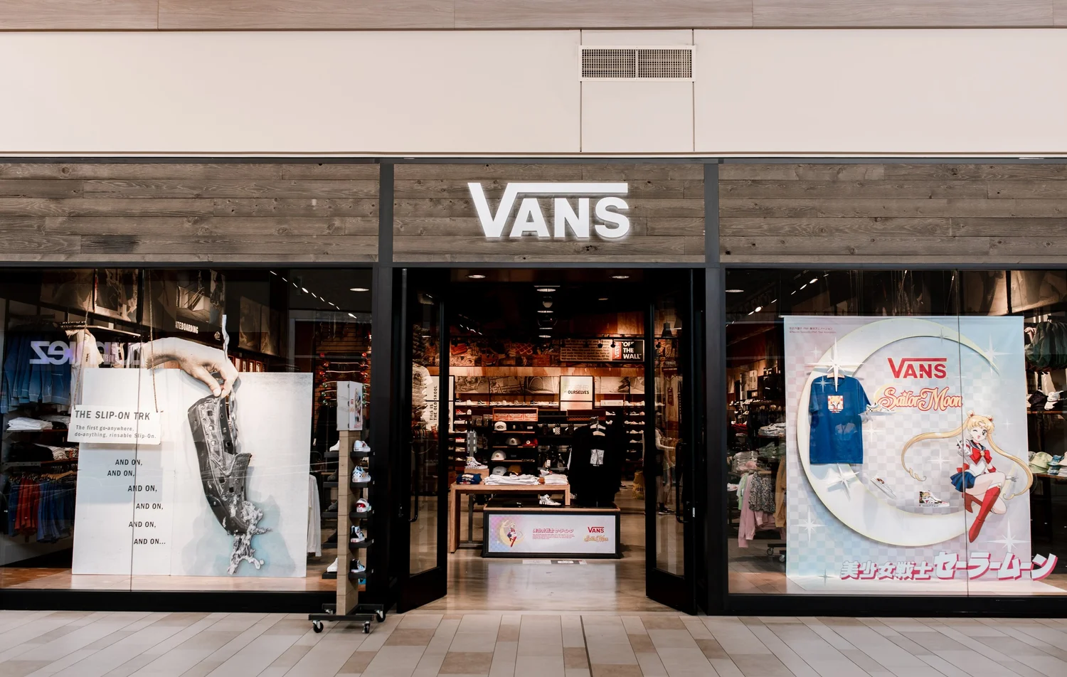 Hotel Kalinga Vans Tienda En Madrid Hotel Kalinga First Vans Store