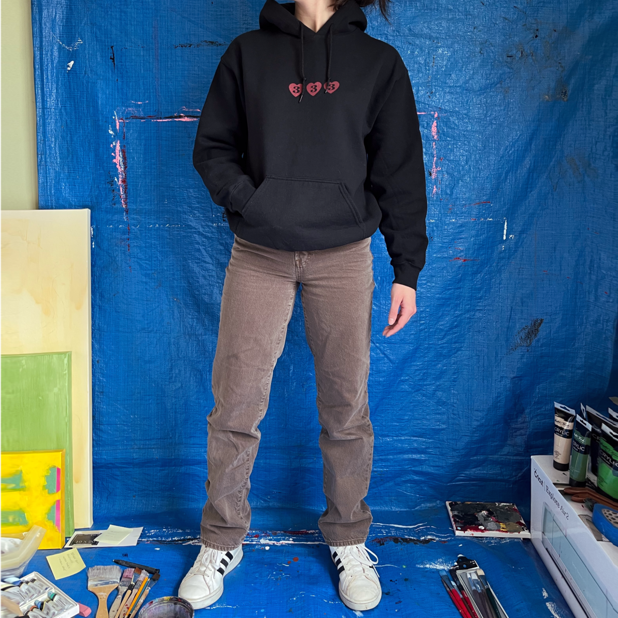 SitePhoto_1_1_HoodieRed2.png