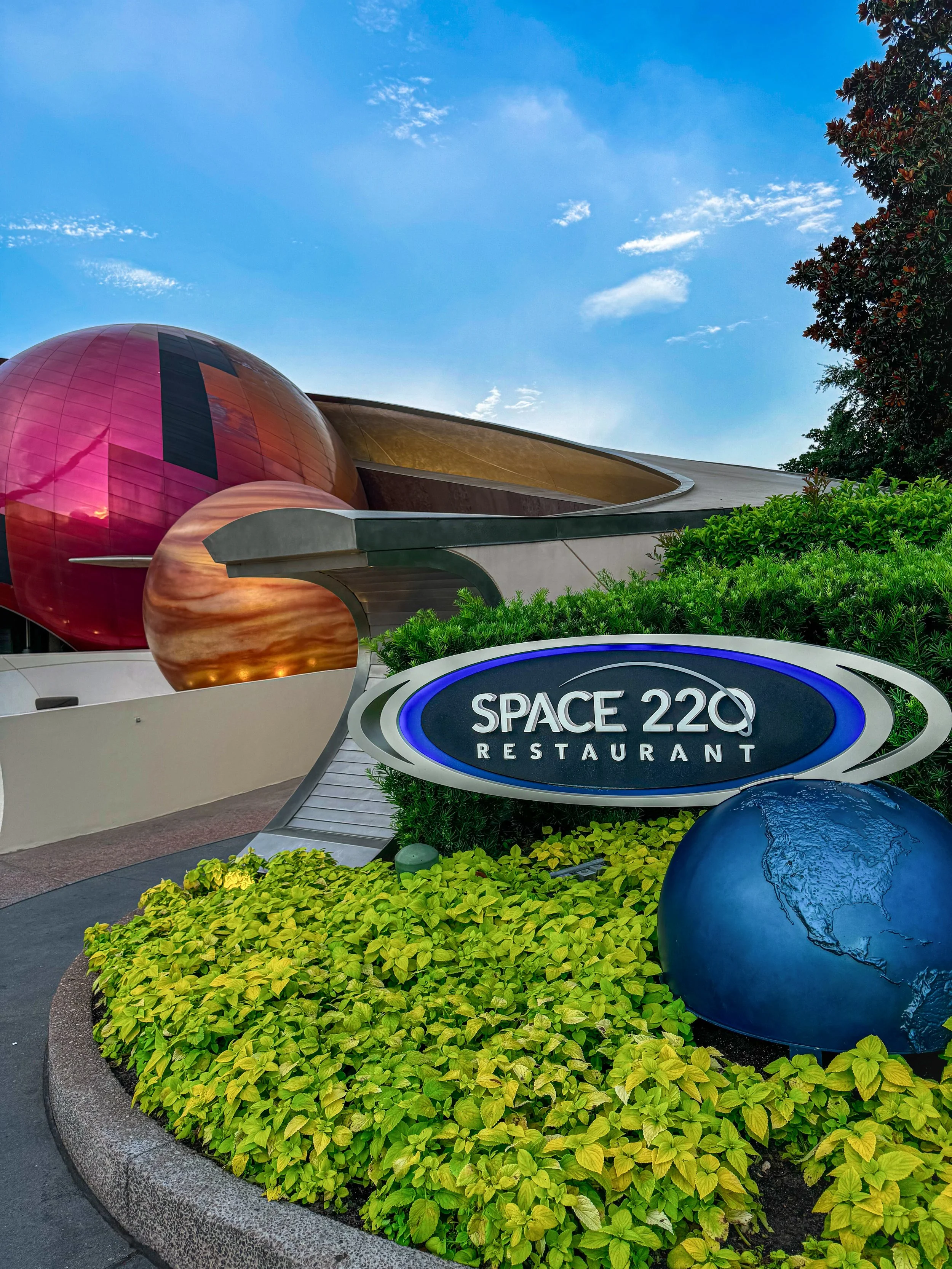Space 220 - Dining Among the Stars at Disney World