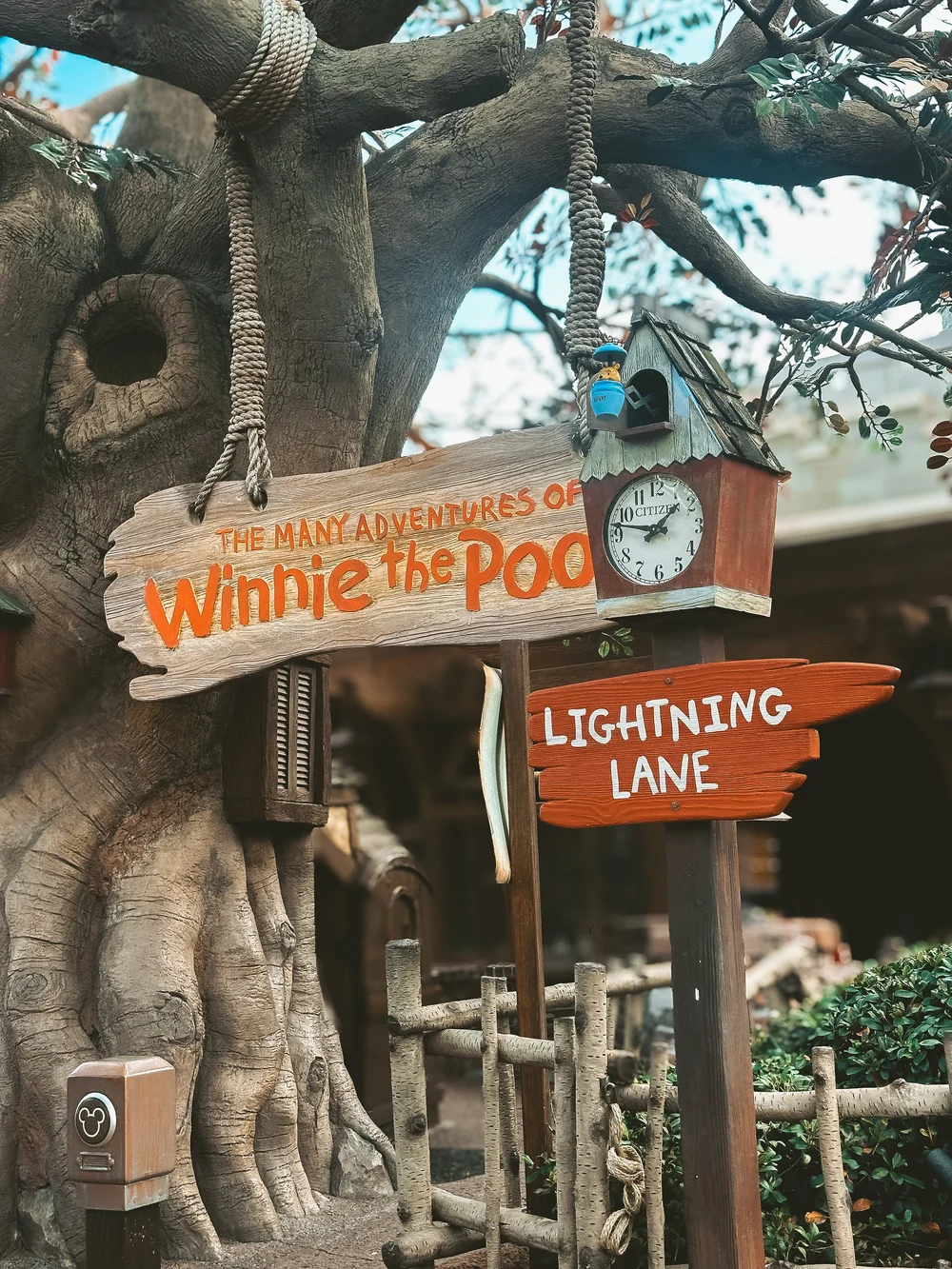 Lightning Lane sign at The Many Adventures of Winnie the Pooh
