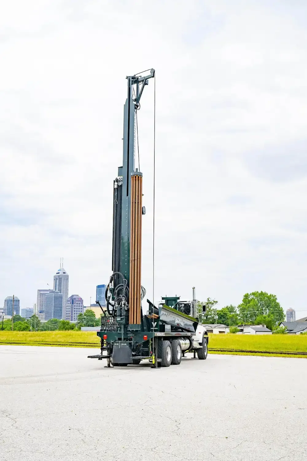 The V-125X drilling rig is equipped with intuitive controls for ease of operation.