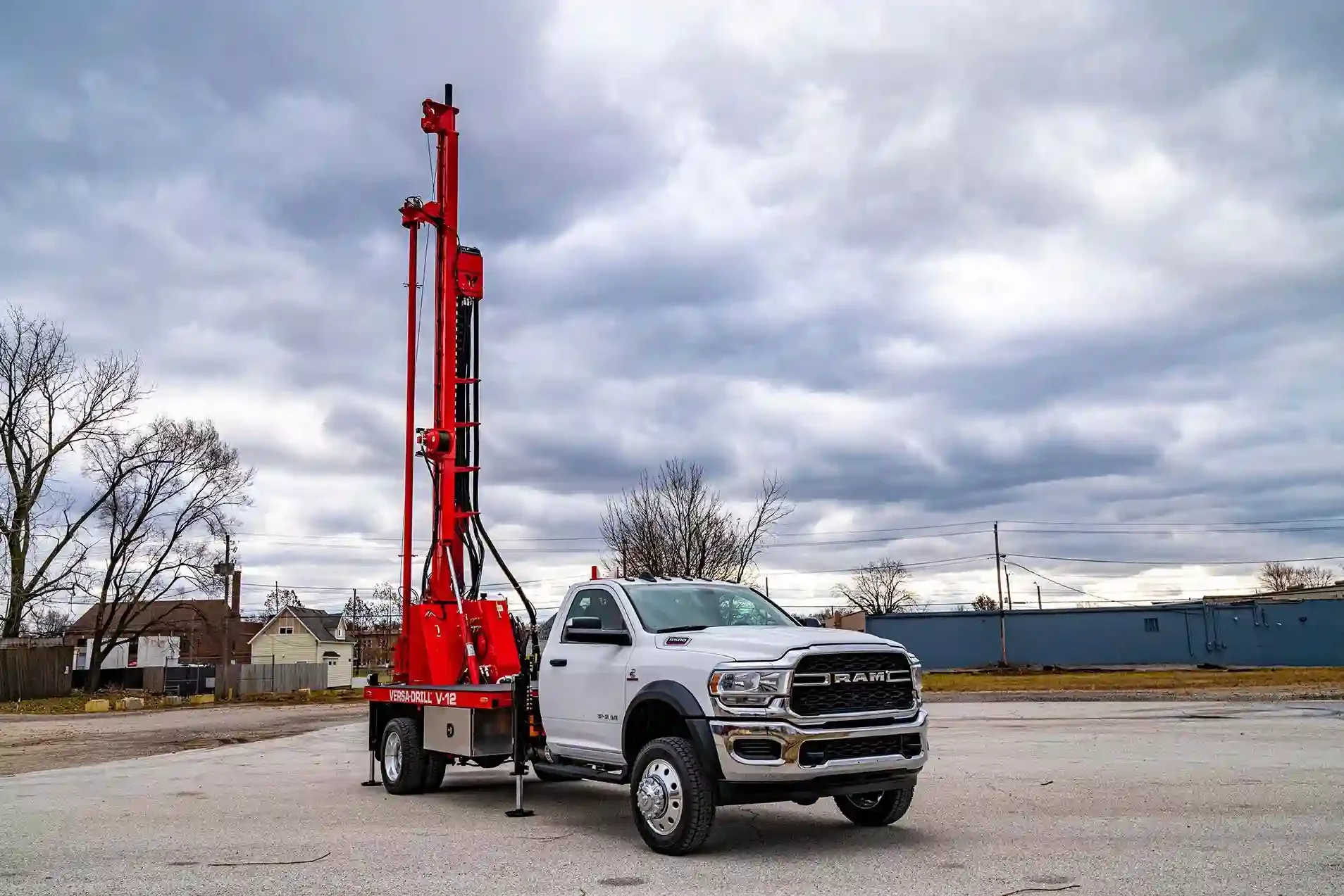 The Versa-Drill V-12 drilling rig is suitable for a wide range of drilling applications, including water wells, geotechnical investigations, and environmental sampling.