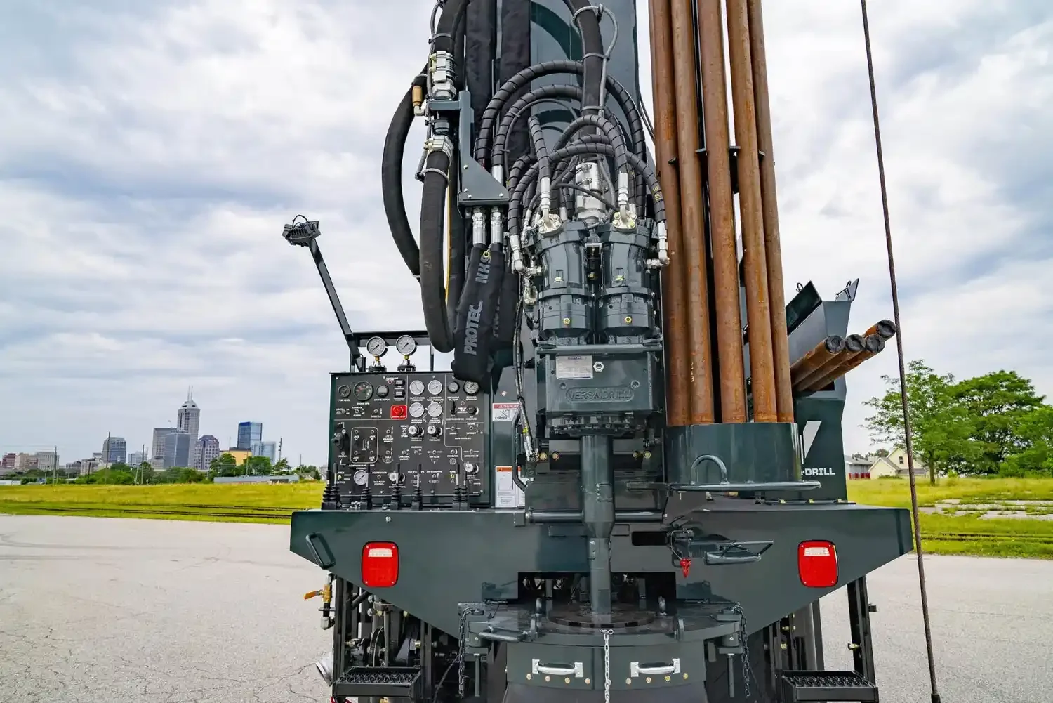 The V-125X drilling rig is designed to minimize its environmental impact.
