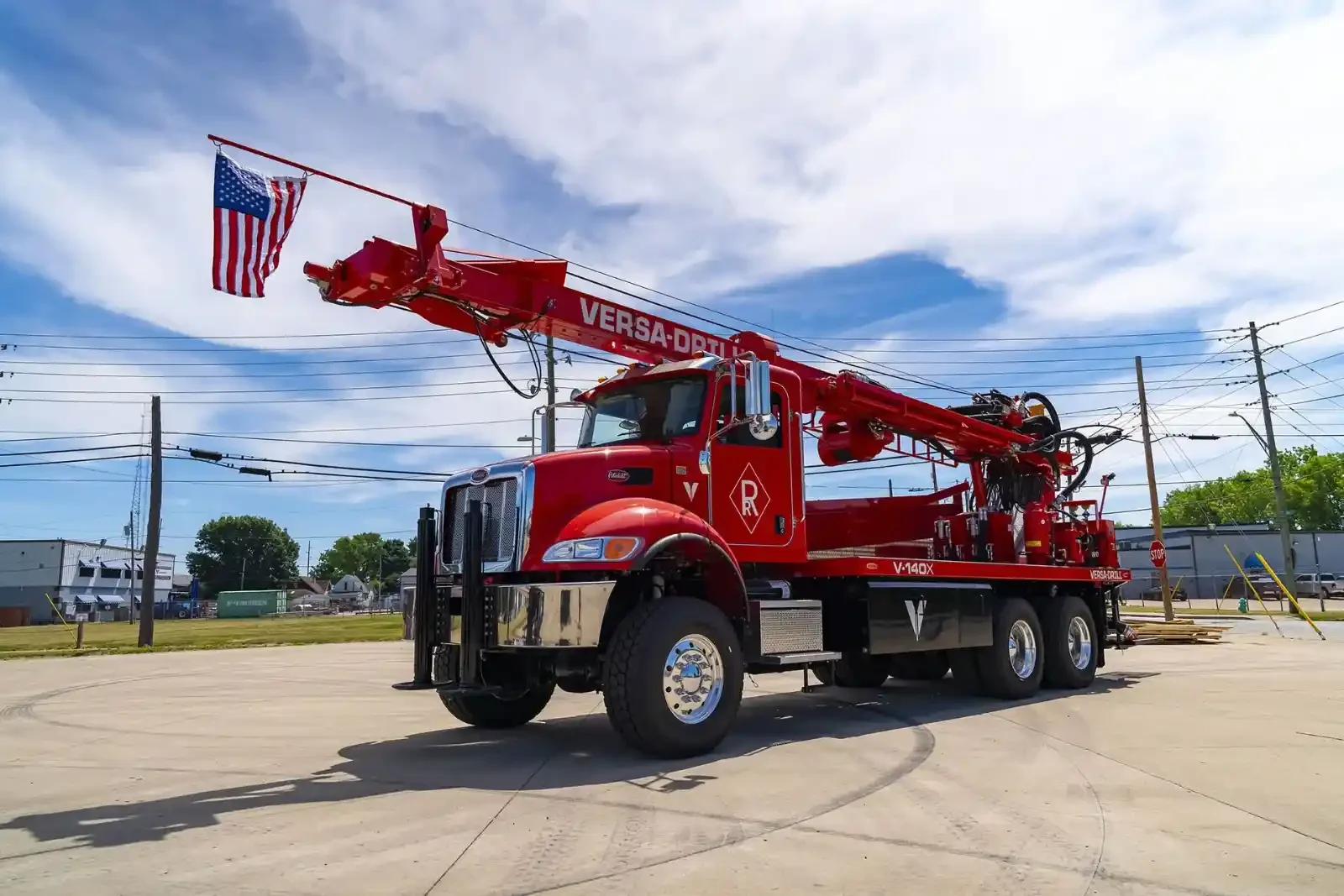 The V140X drilling rig is capable of drilling deep boreholes.