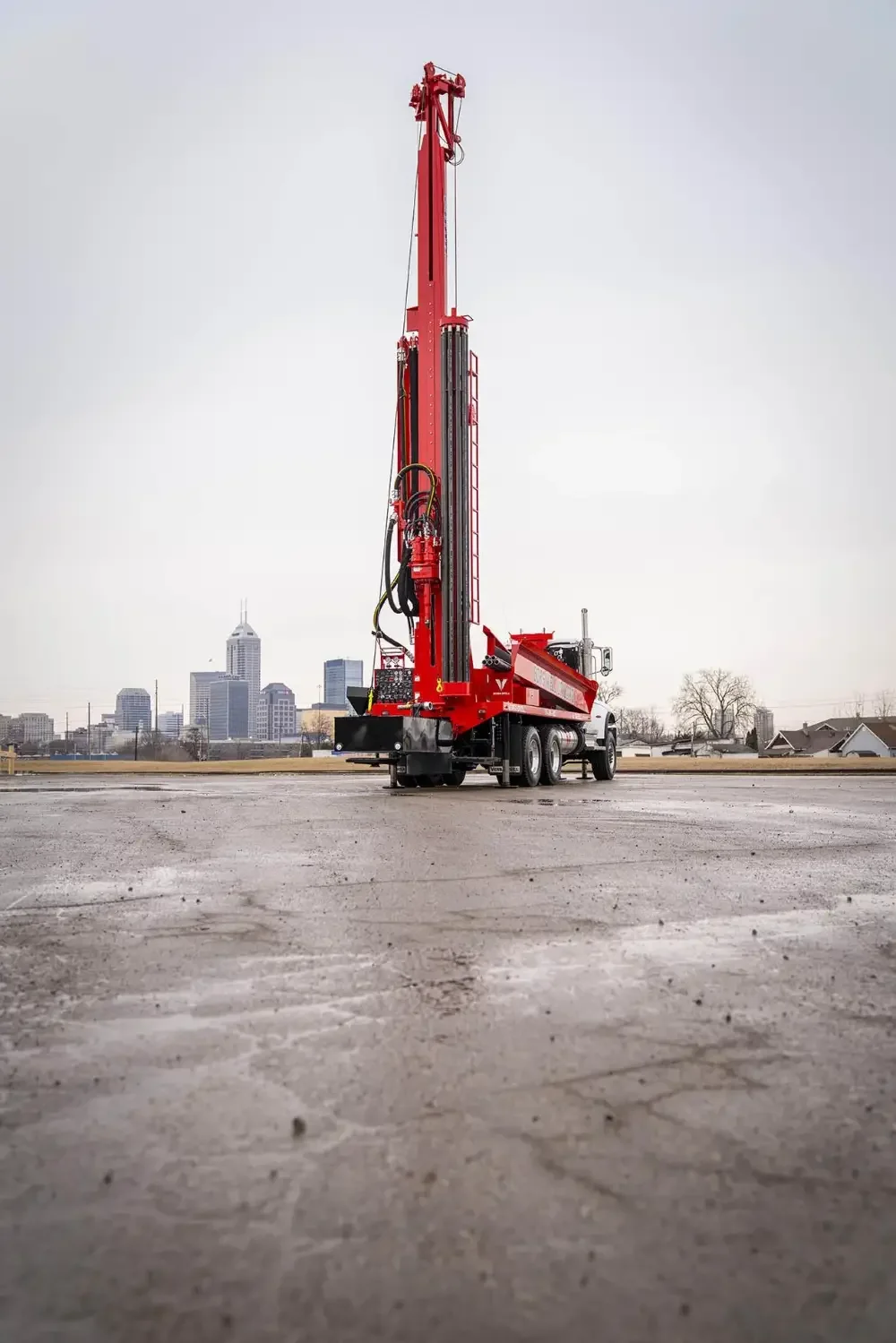 The V-125X drilling rig's mast allows for flexibility in drilling angles and positions.