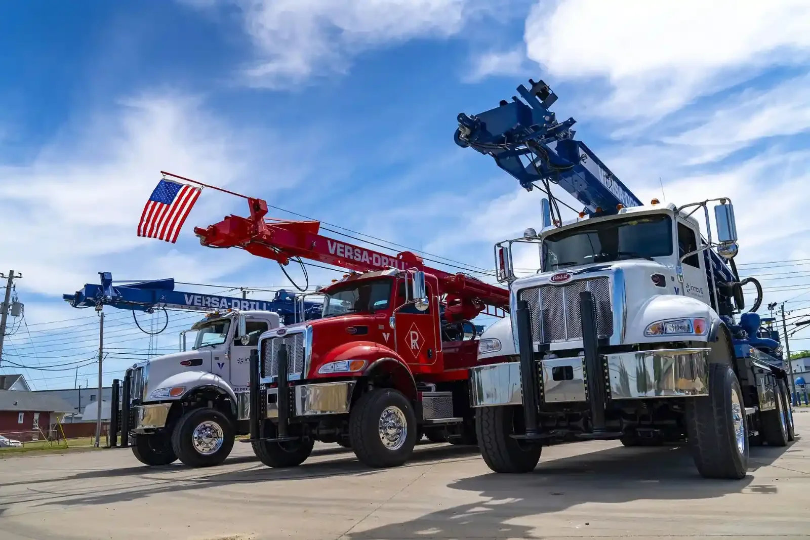 The V-140X drilling rig's mast allows for various drilling angles and positions.