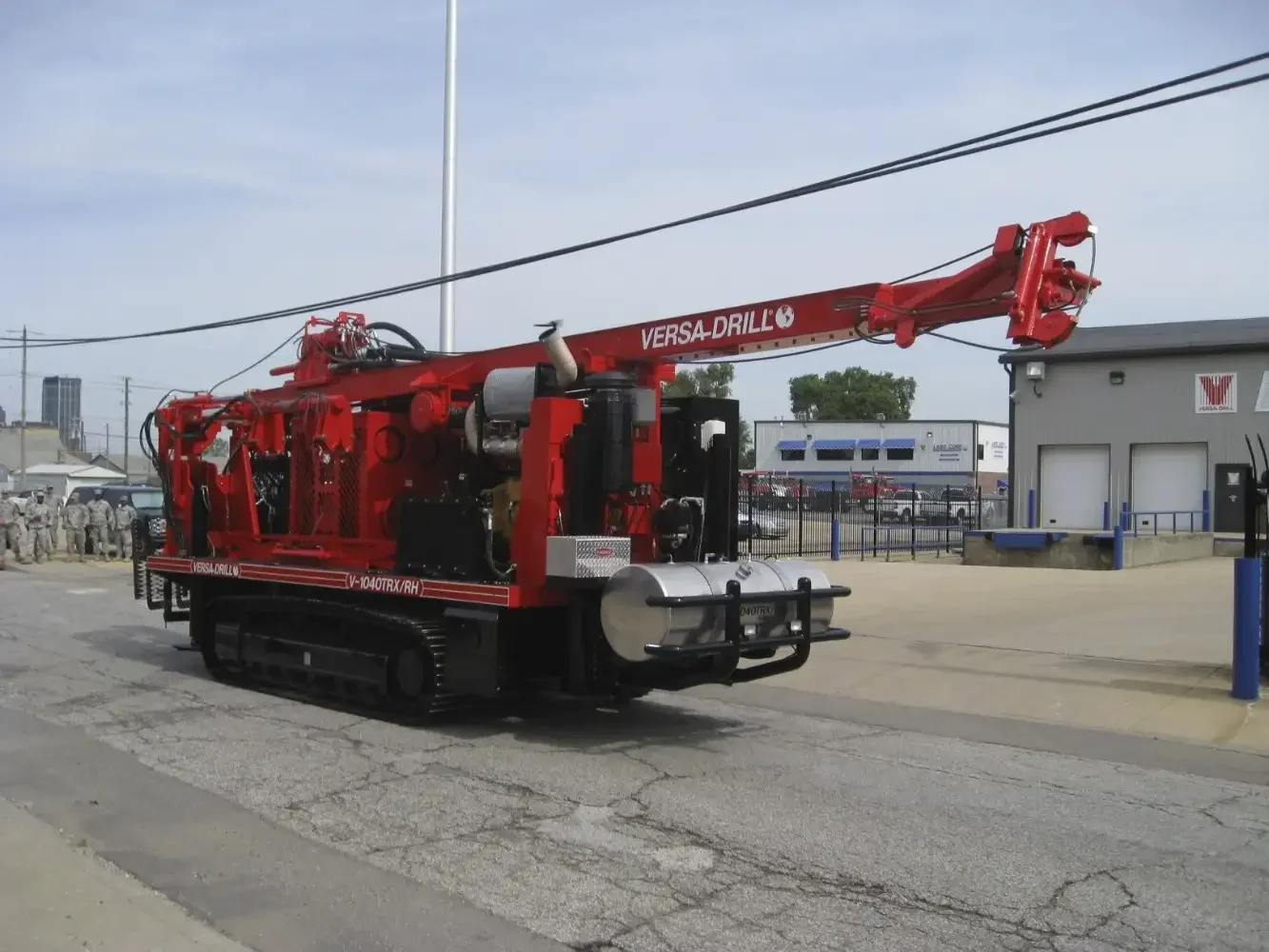 The V-140TRX drilling rig can be customized to meet specific drilling requirements and preferences.