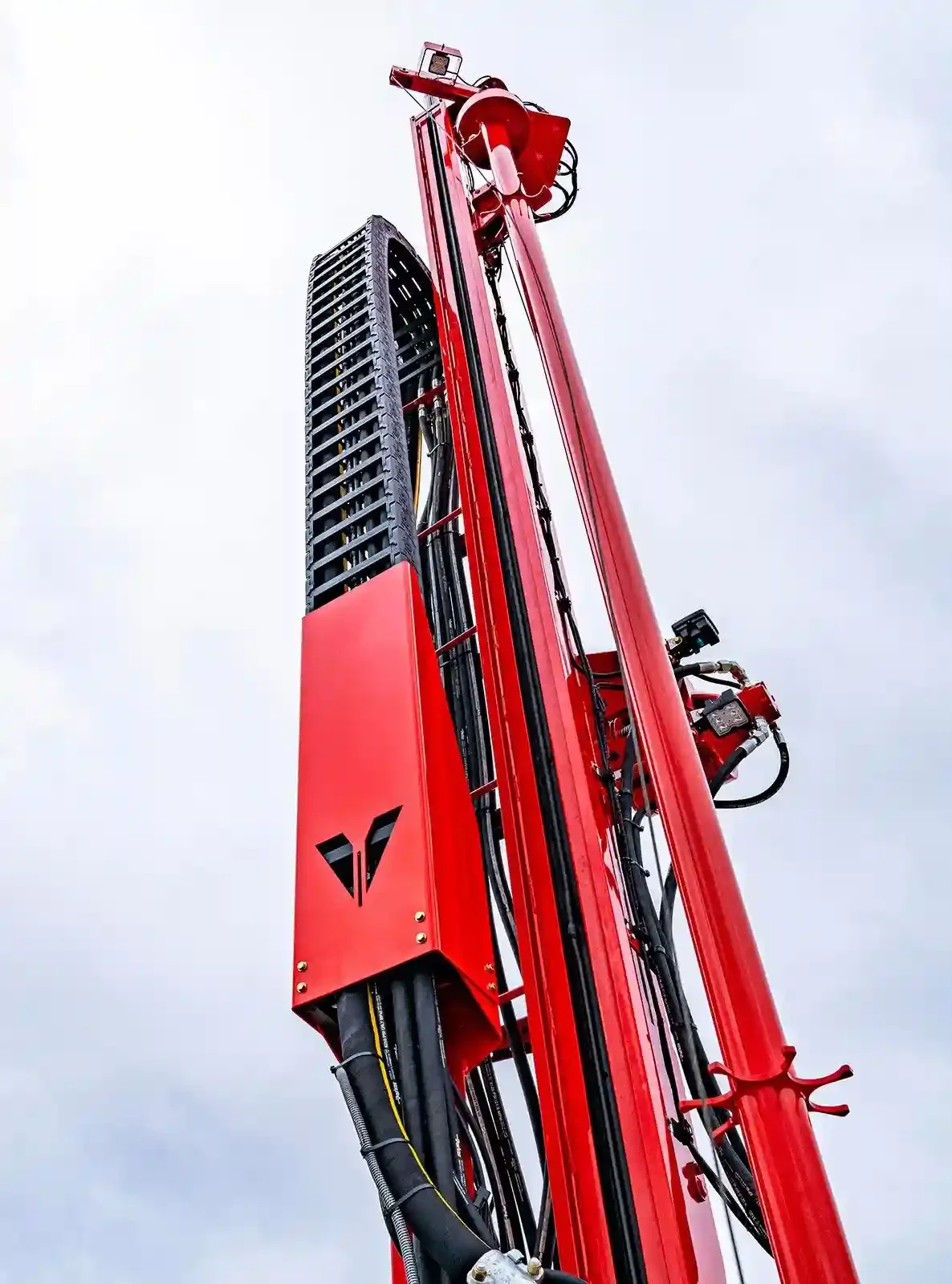 The Versa-Drill V-12 drilling rig can be set up and ready for drilling in a short amount of time, increasing productivity.