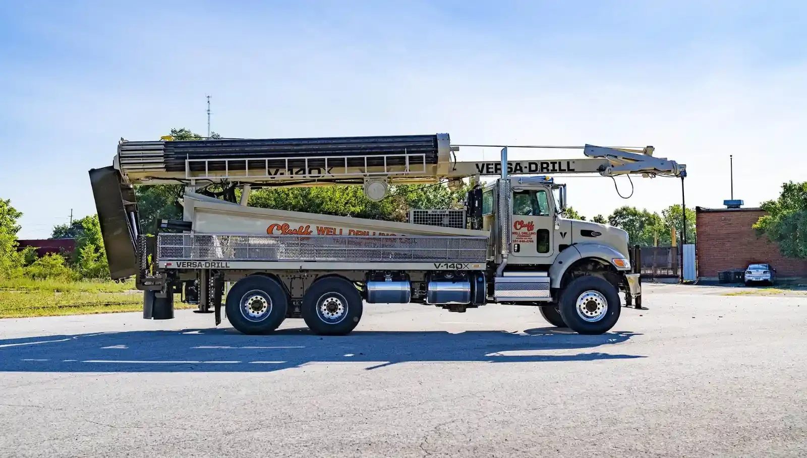 The V140X drilling rig meets environmental regulations and standards.