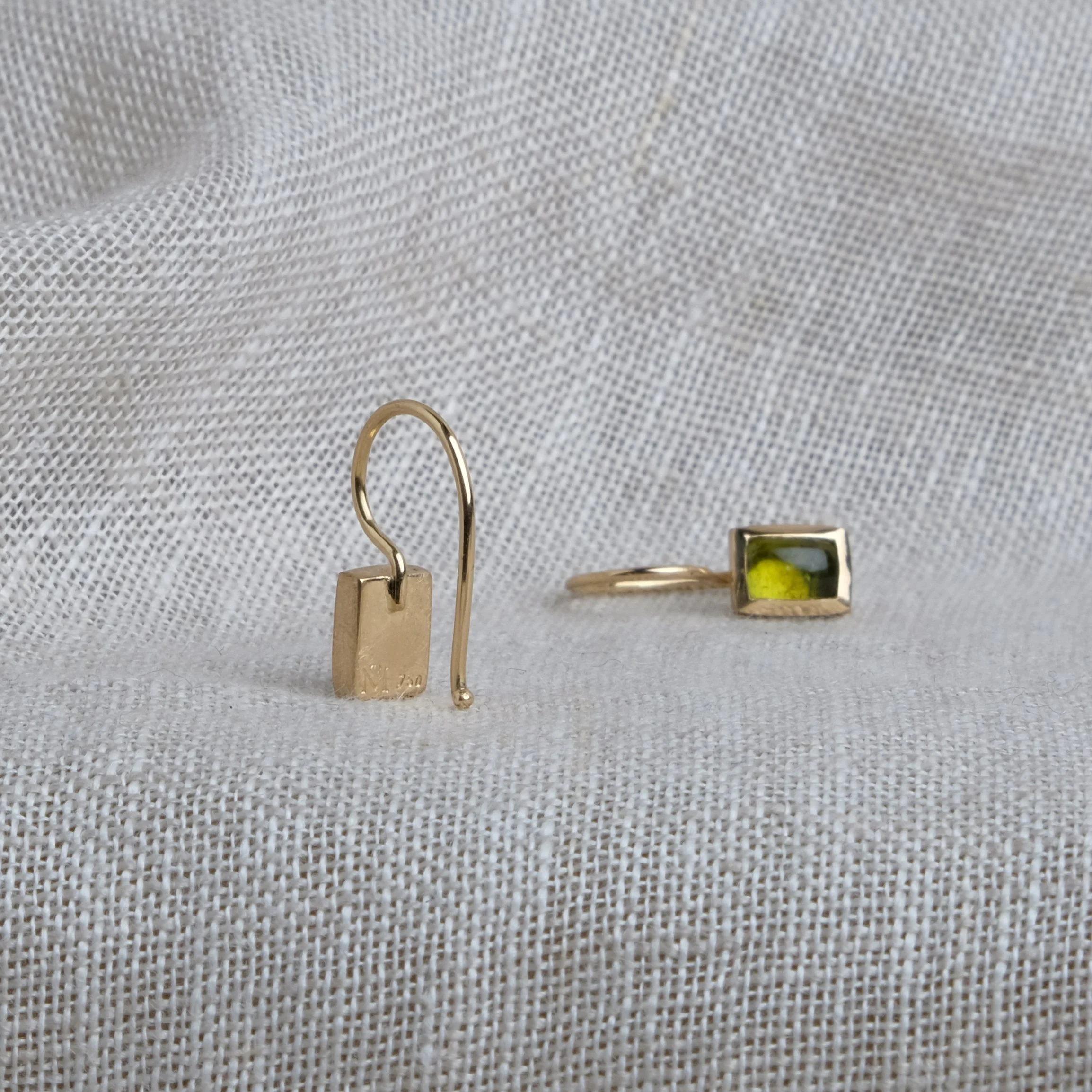 Tourmaline Olivegreen Gold Maura.jpg