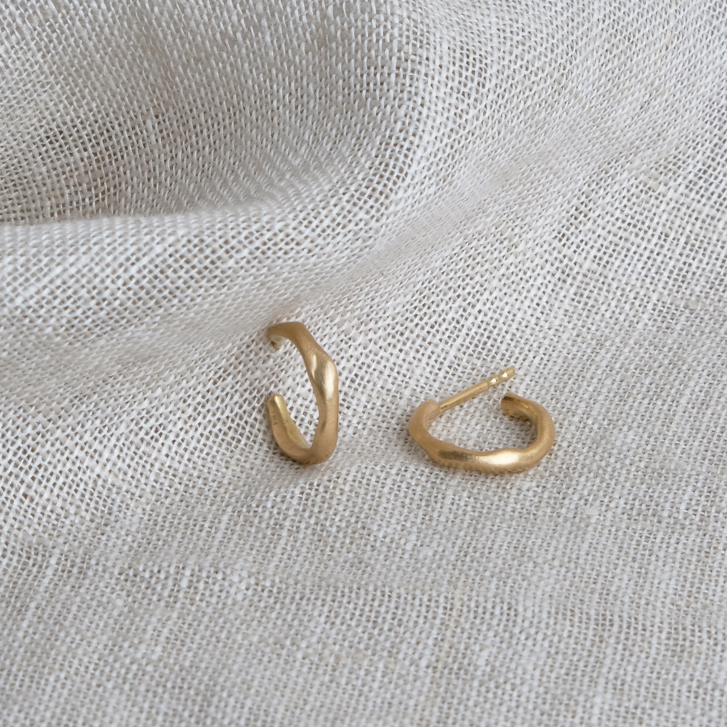 Flow gold hoops Maura Bernasconi.jpg