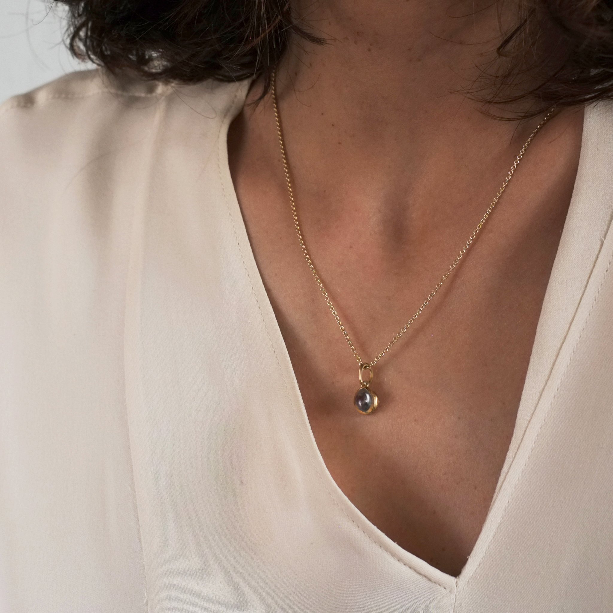 Maura Anhänger Gold Spinel.jpg