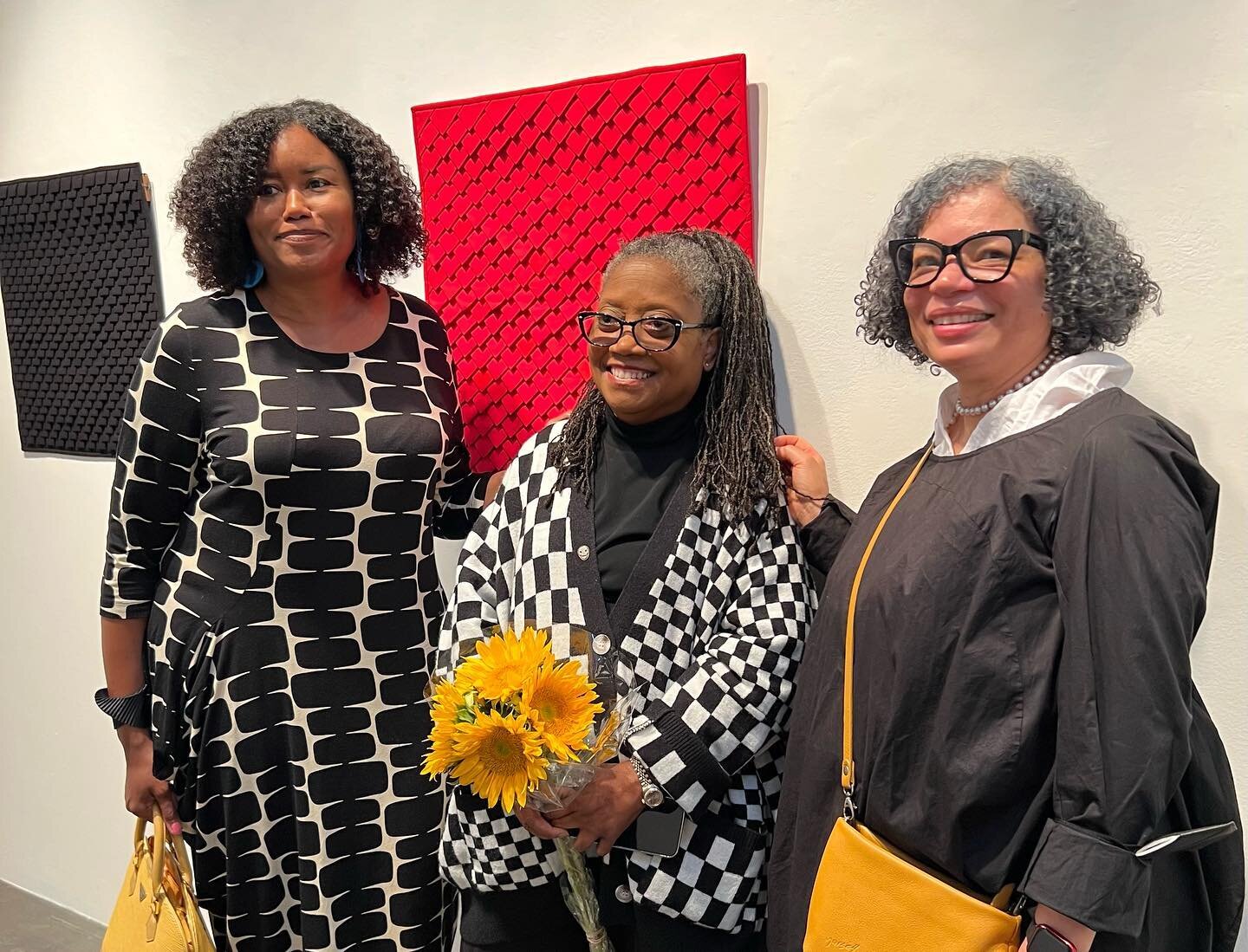 Congrats to Lavialle Campbell and Robin Mitchell on their marvelous exhibitions.
@artlovely @robinmitchellart @bcooks2001 @pamsmithhudson @lavathomas @christophermford @cliff_benjamin_art 
#galleryopening #exhibitionopening