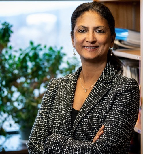 Portrait of Dr. Monika Mitra