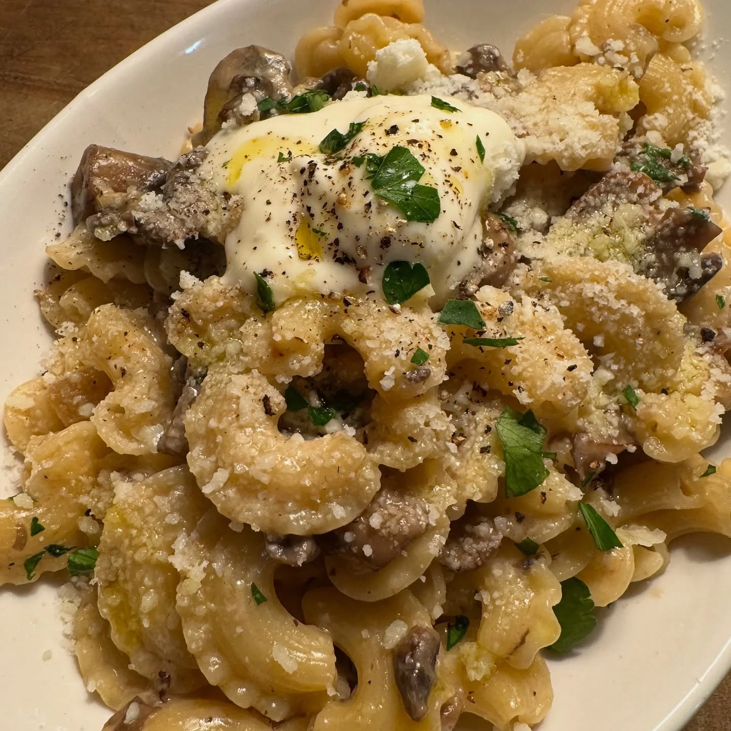 New Special!!!
Mushroom and Porcini Cream Sauce with Stracchino Cheese and Pine Nuts🍄&zwj;🟫 Check out our full menu online!