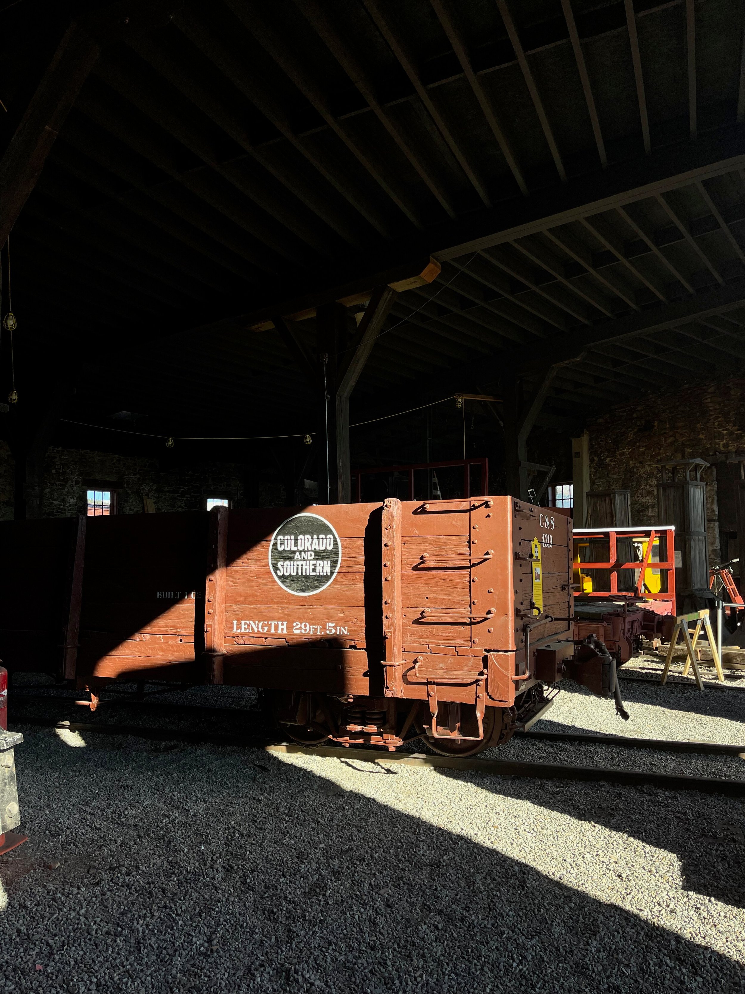  Colorado &amp; Southern gondola #4319 in the roundhouse.  