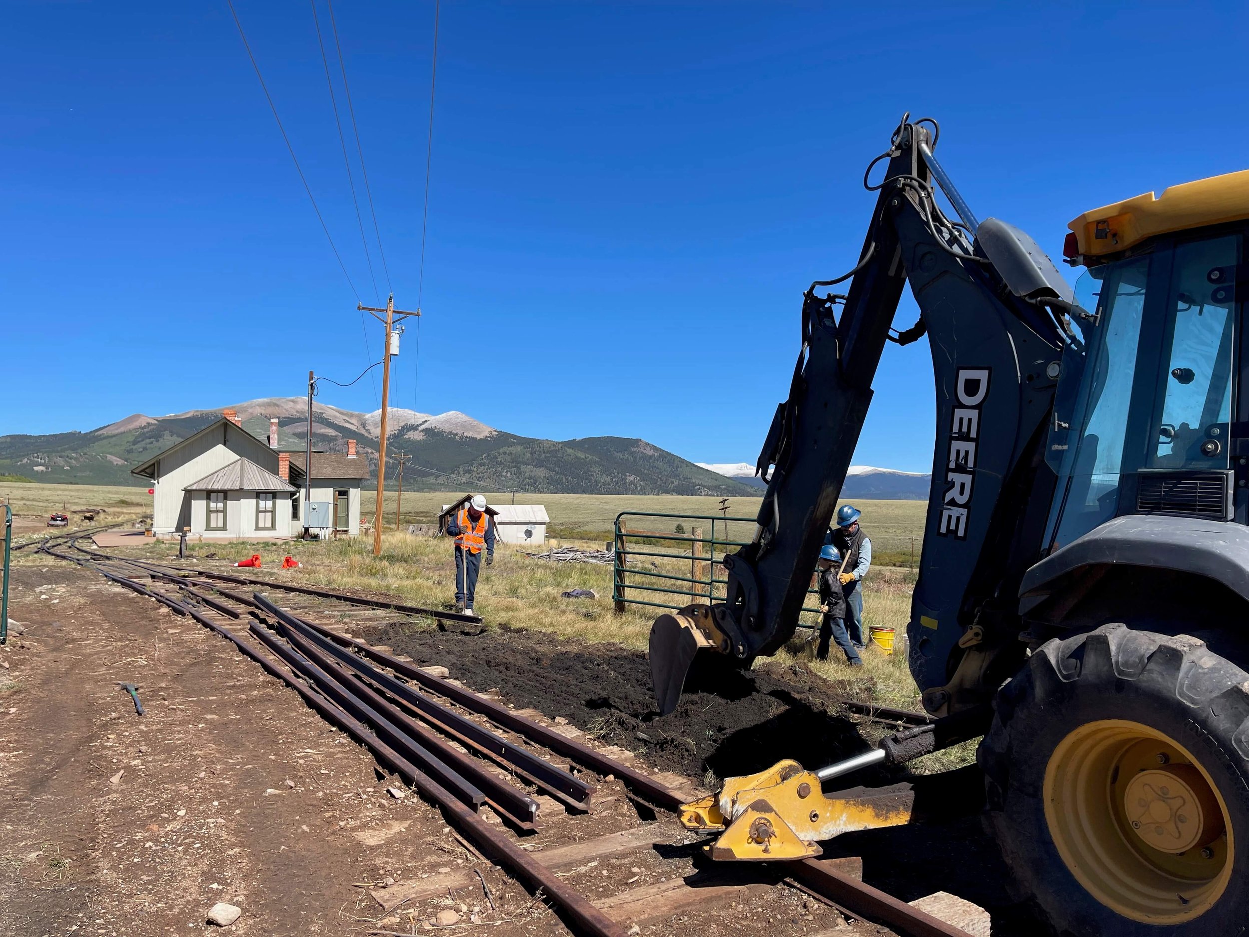  Work continues on the new switch in the Como yard. 