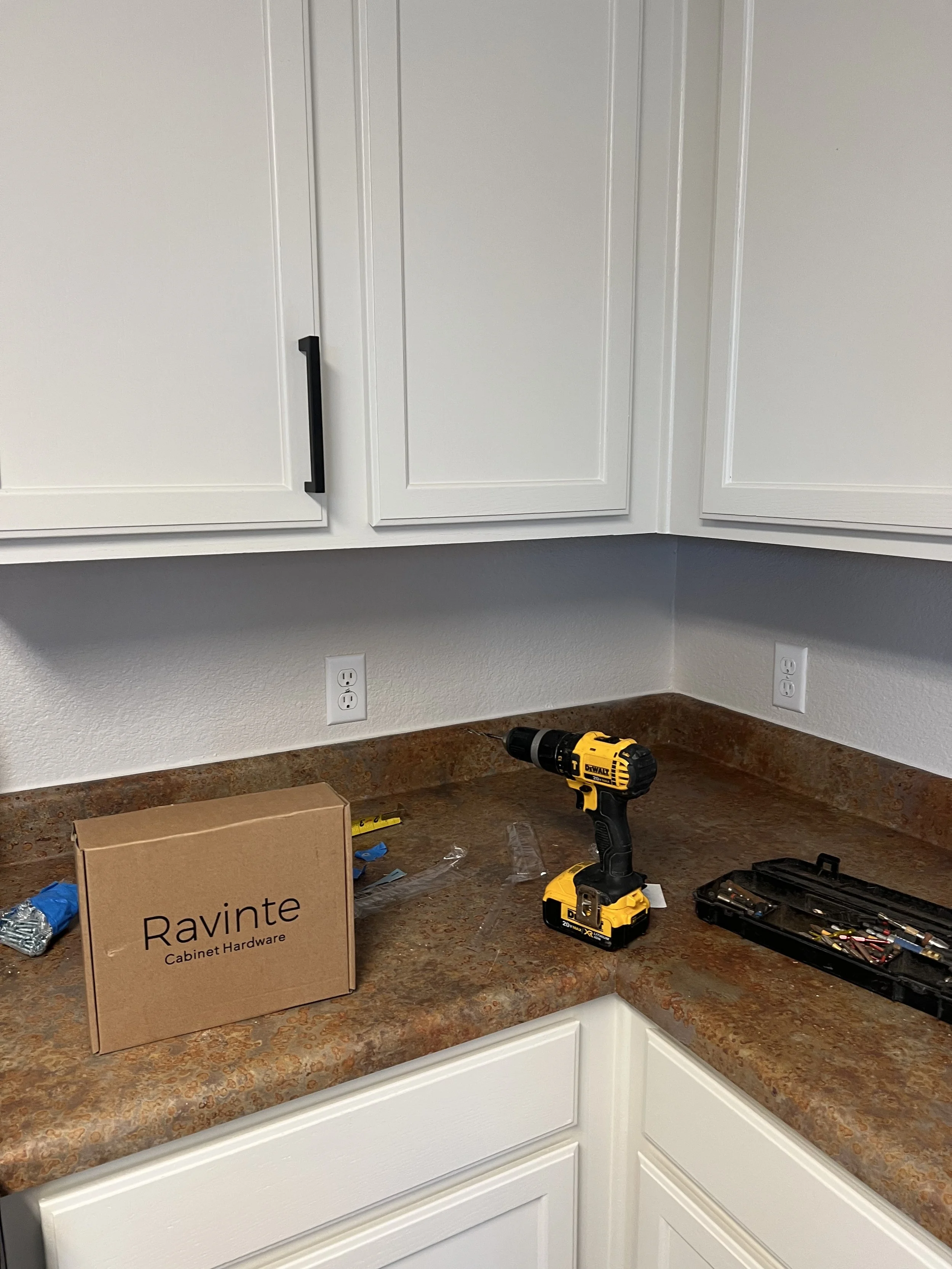 Handyman services Construction House of Hammers LLC Hugo Reyes-Ortiz