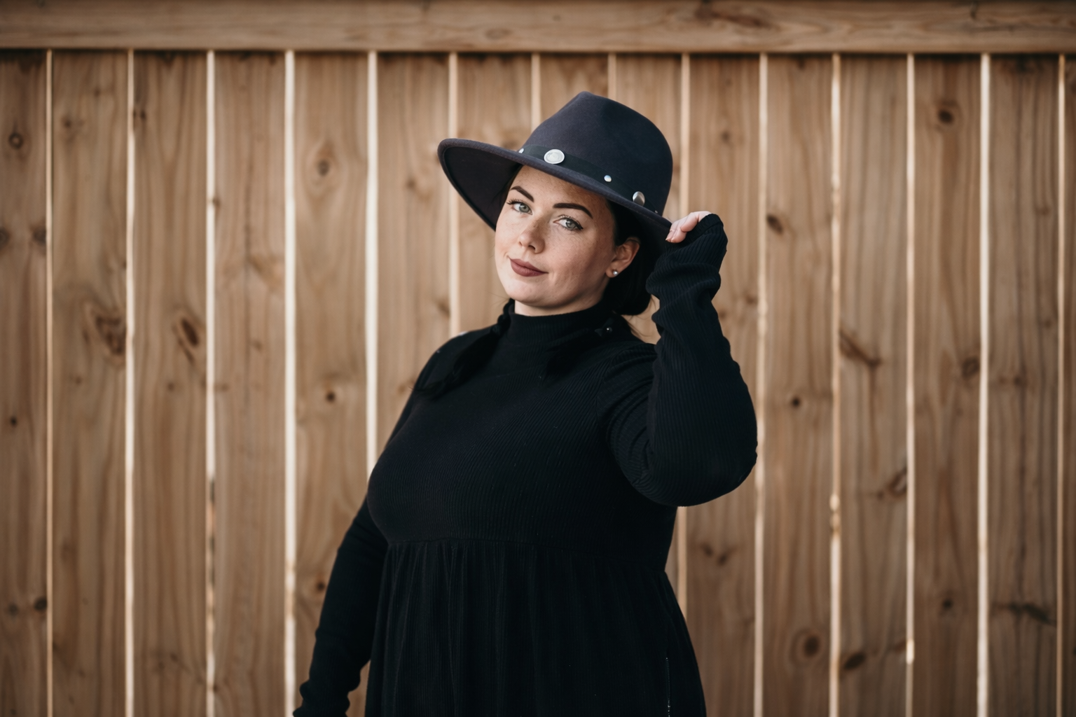 OTTAWA VALLEY BRANDING PHOTOGRAPHER - Image of a woman wearing a western hat